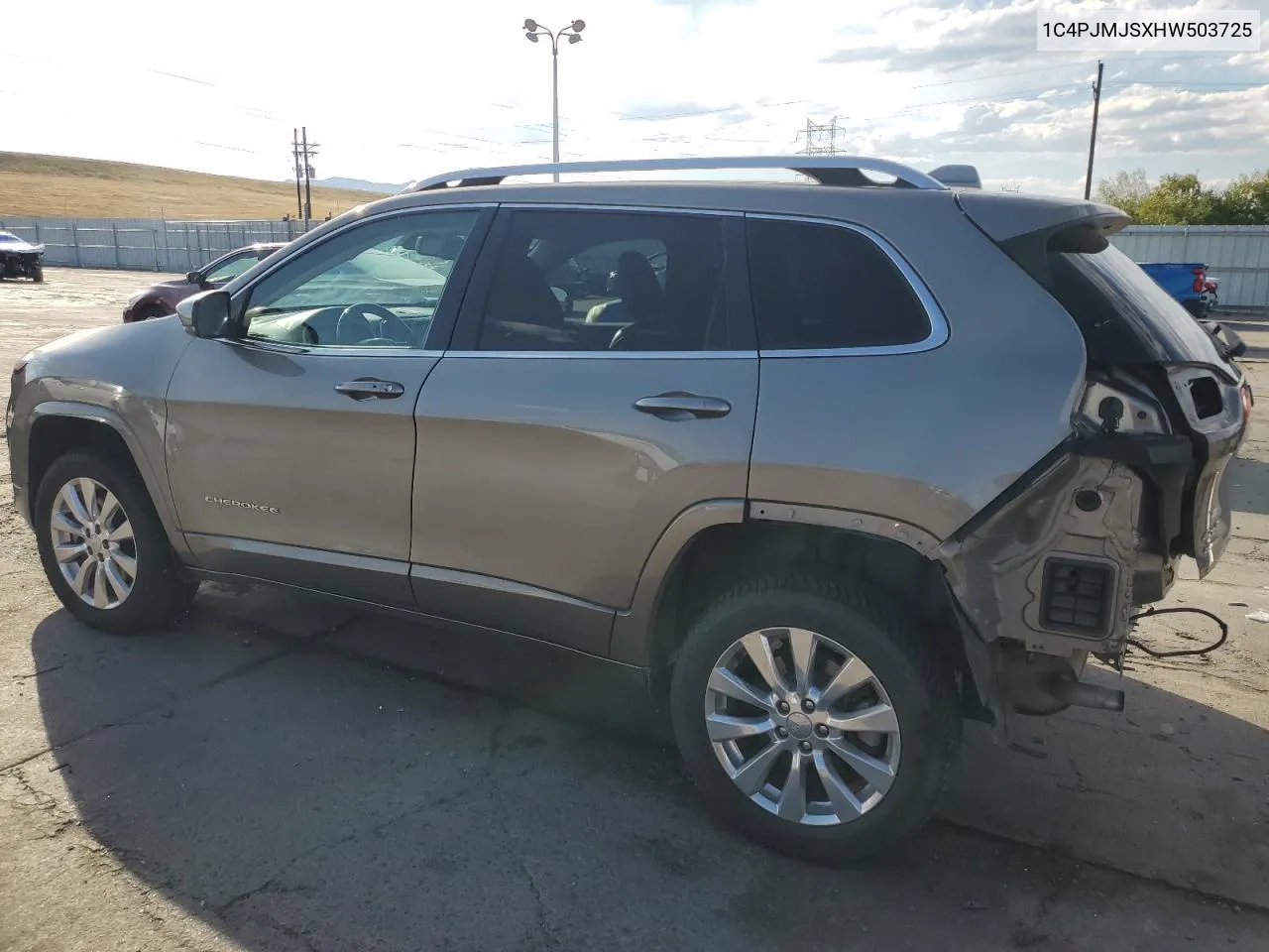 1C4PJMJSXHW503725 2017 Jeep Cherokee Overland