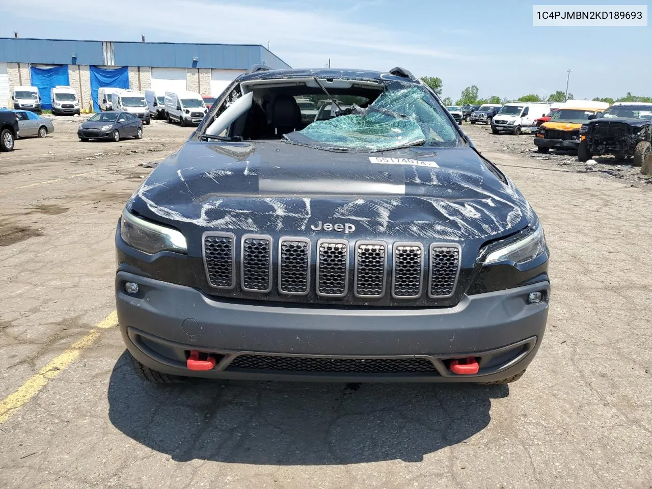 2019 Jeep Cherokee Trailhawk VIN: 1C4PJMBN2KD189693 Lot: 55174074