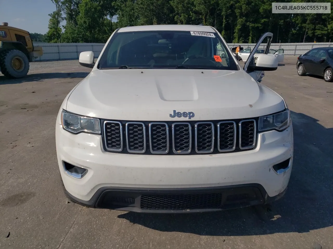 1C4RJEAG5KC555718 2019 Jeep Grand Cherokee Laredo