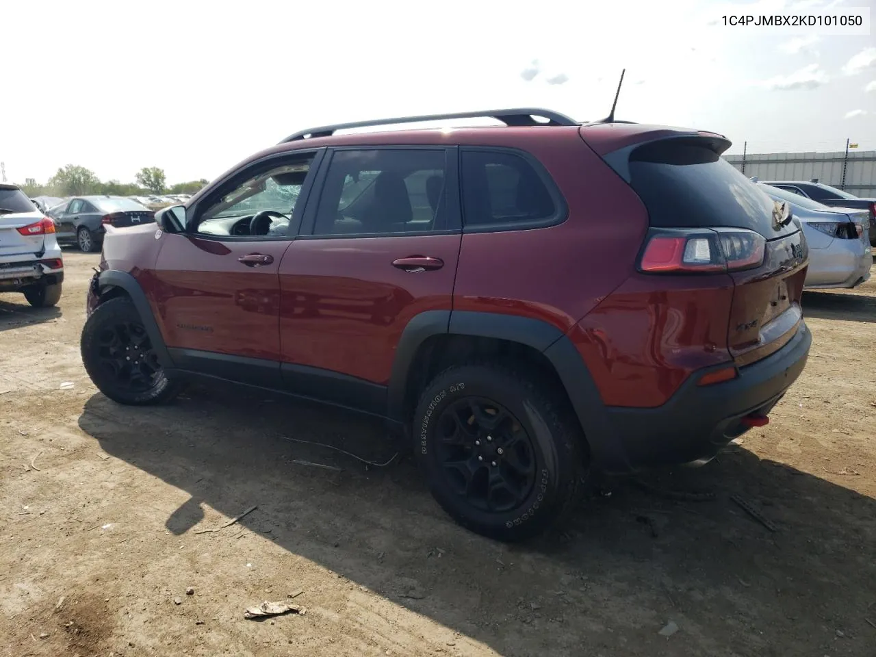 1C4PJMBX2KD101050 2019 Jeep Cherokee Trailhawk