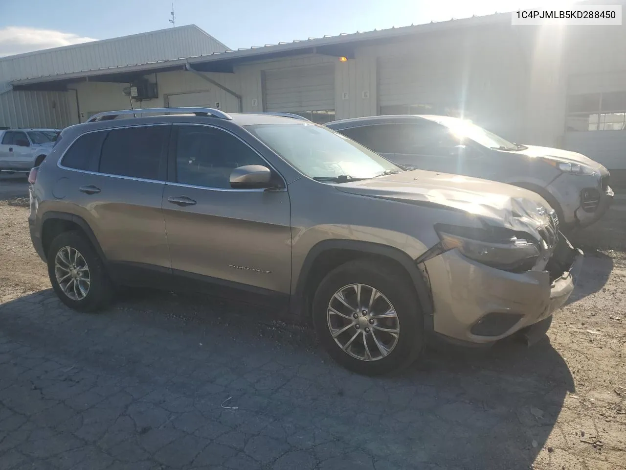 1C4PJMLB5KD288450 2019 Jeep Cherokee Latitude Plus