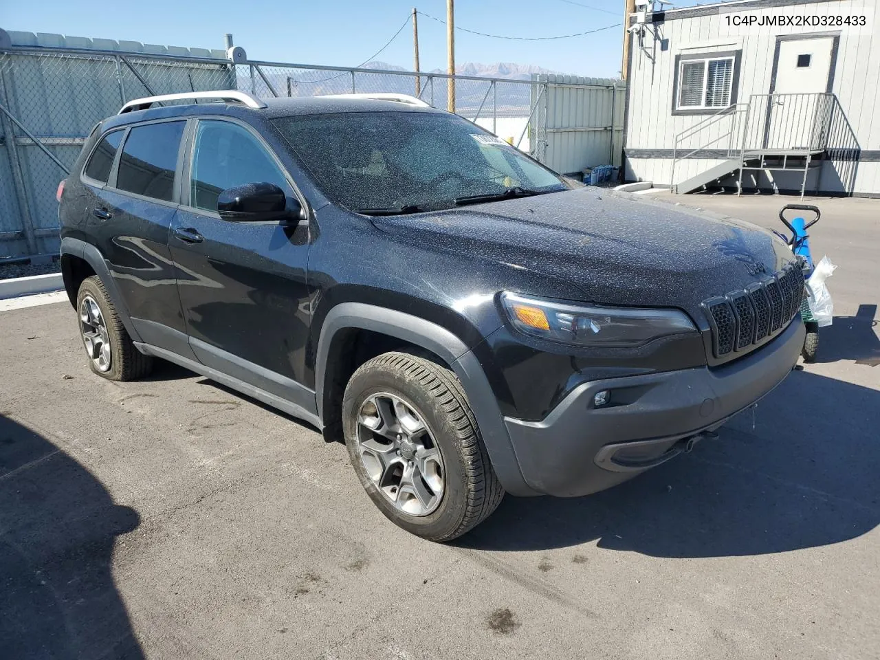 2019 Jeep Cherokee Trailhawk VIN: 1C4PJMBX2KD328433 Lot: 73672564