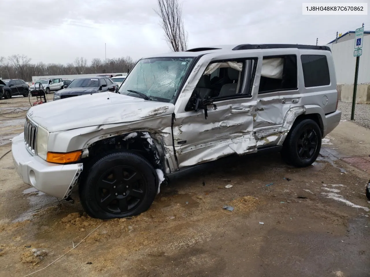 2007 Jeep Commander VIN: 1J8HG48K87C670862 Lot: 38494504