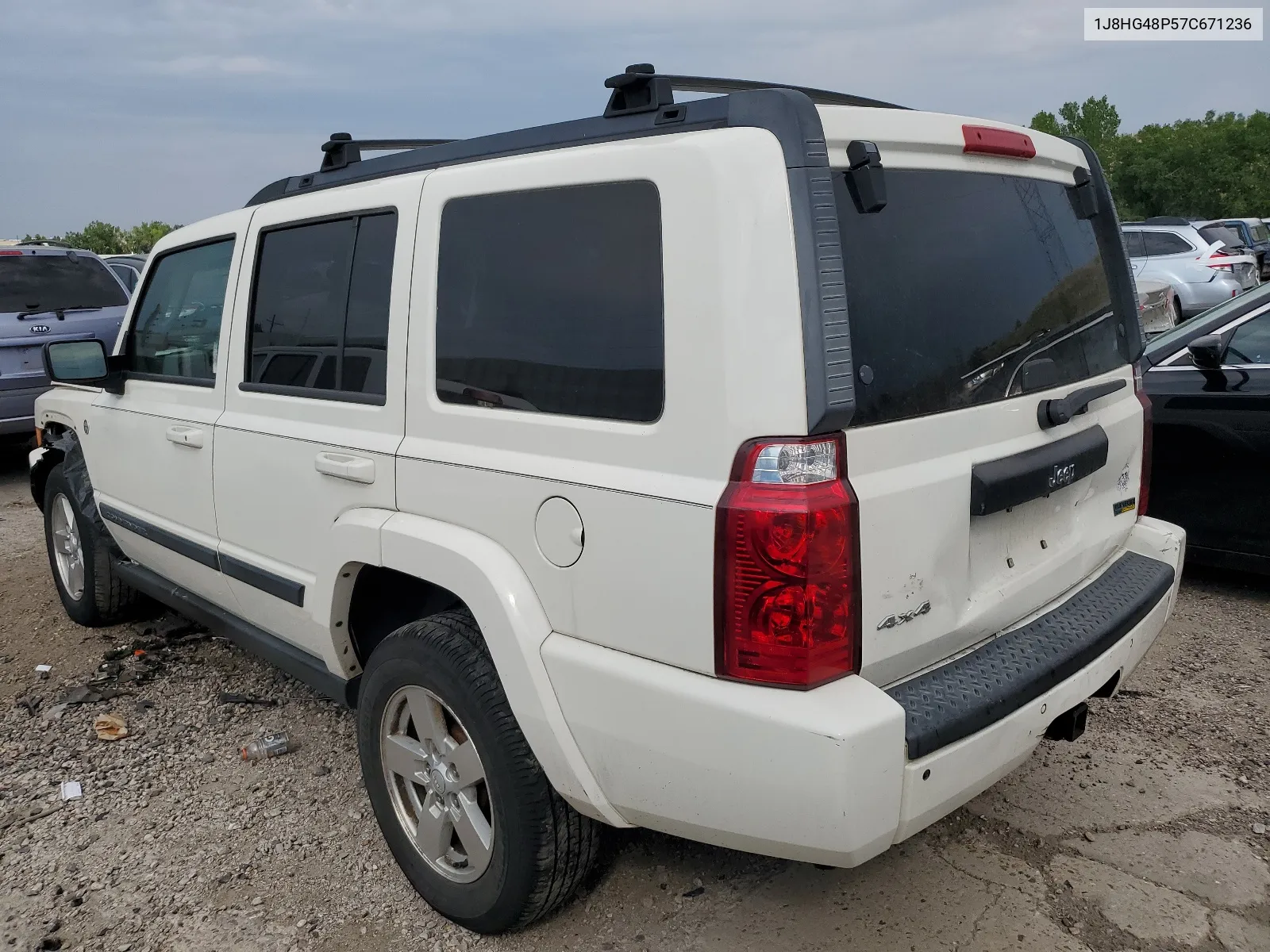 2007 Jeep Commander VIN: 1J8HG48P57C671236 Lot: 63282244