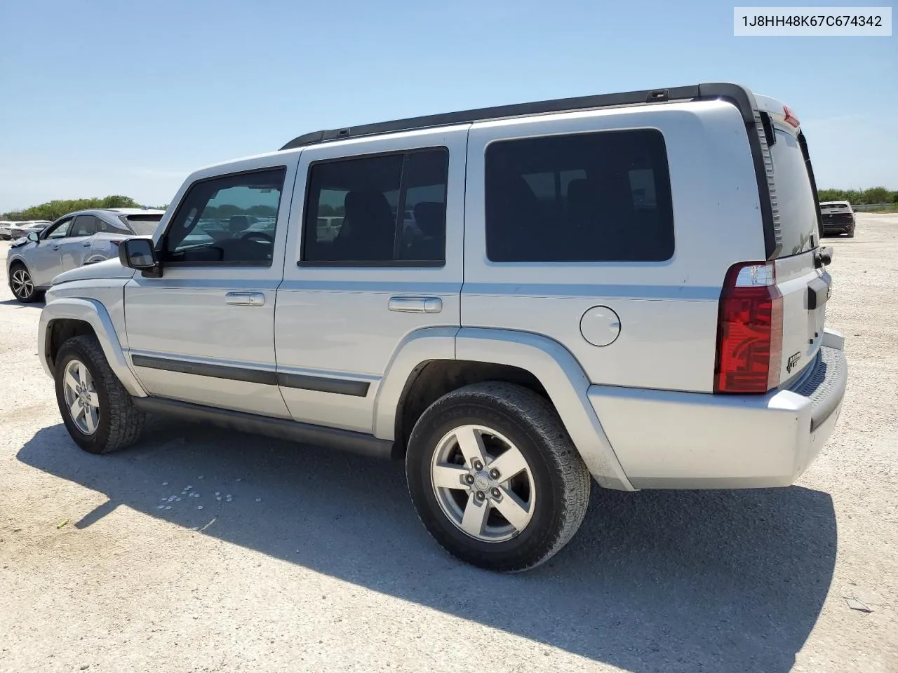 2007 Jeep Commander VIN: 1J8HH48K67C674342 Lot: 67124204