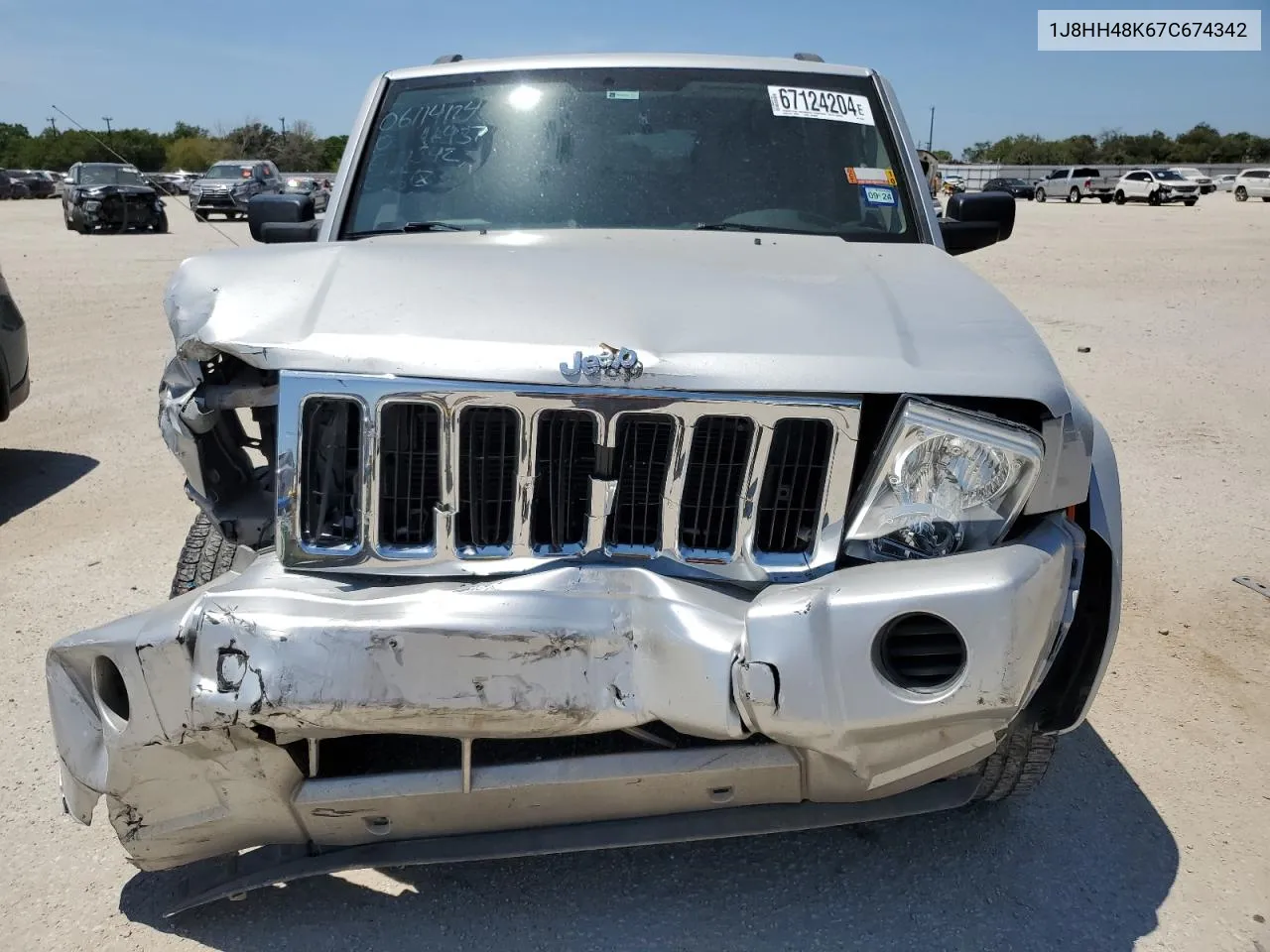 2007 Jeep Commander VIN: 1J8HH48K67C674342 Lot: 67124204