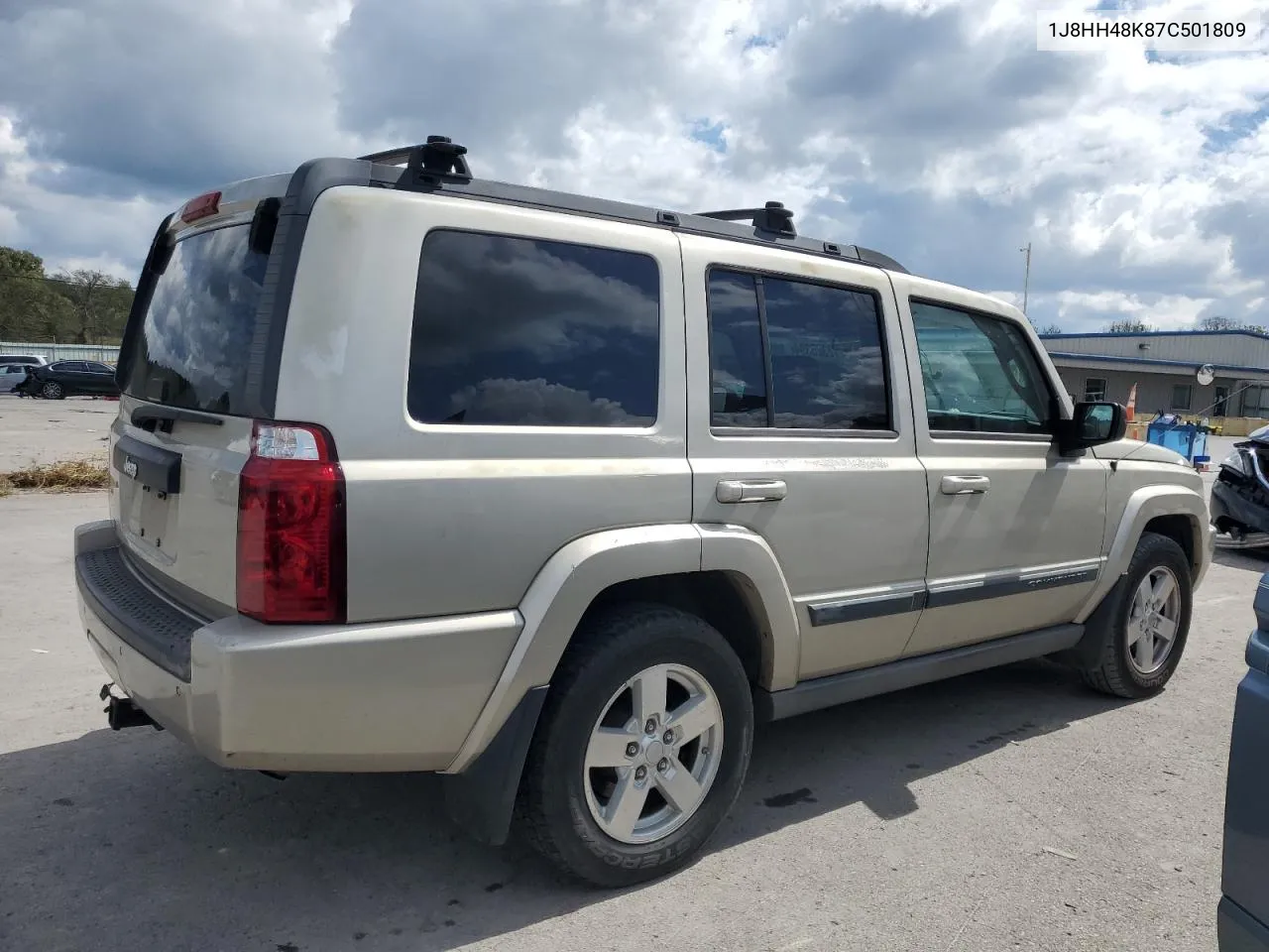 2007 Jeep Commander VIN: 1J8HH48K87C501809 Lot: 72325394