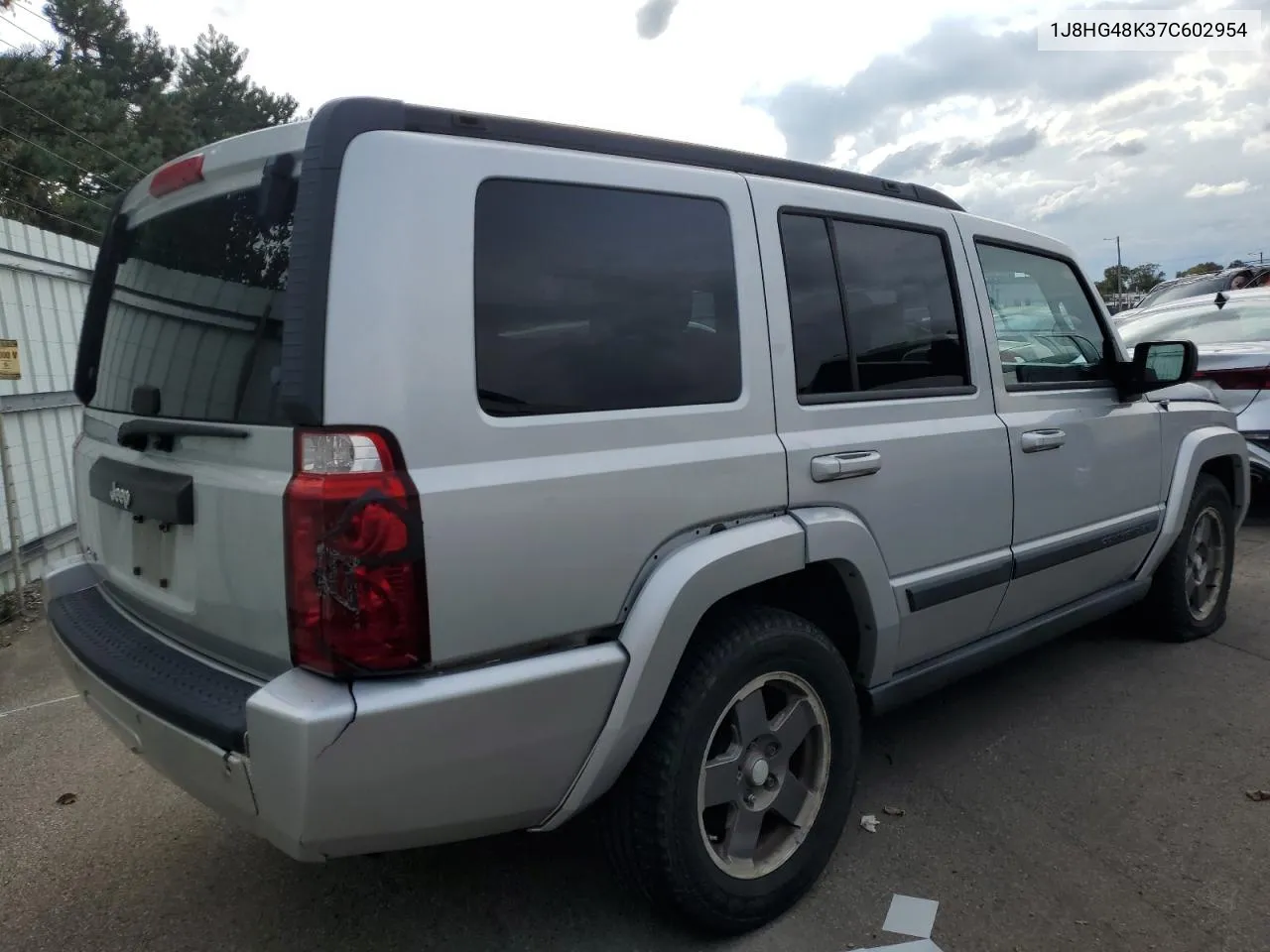 2007 Jeep Commander VIN: 1J8HG48K37C602954 Lot: 72992134