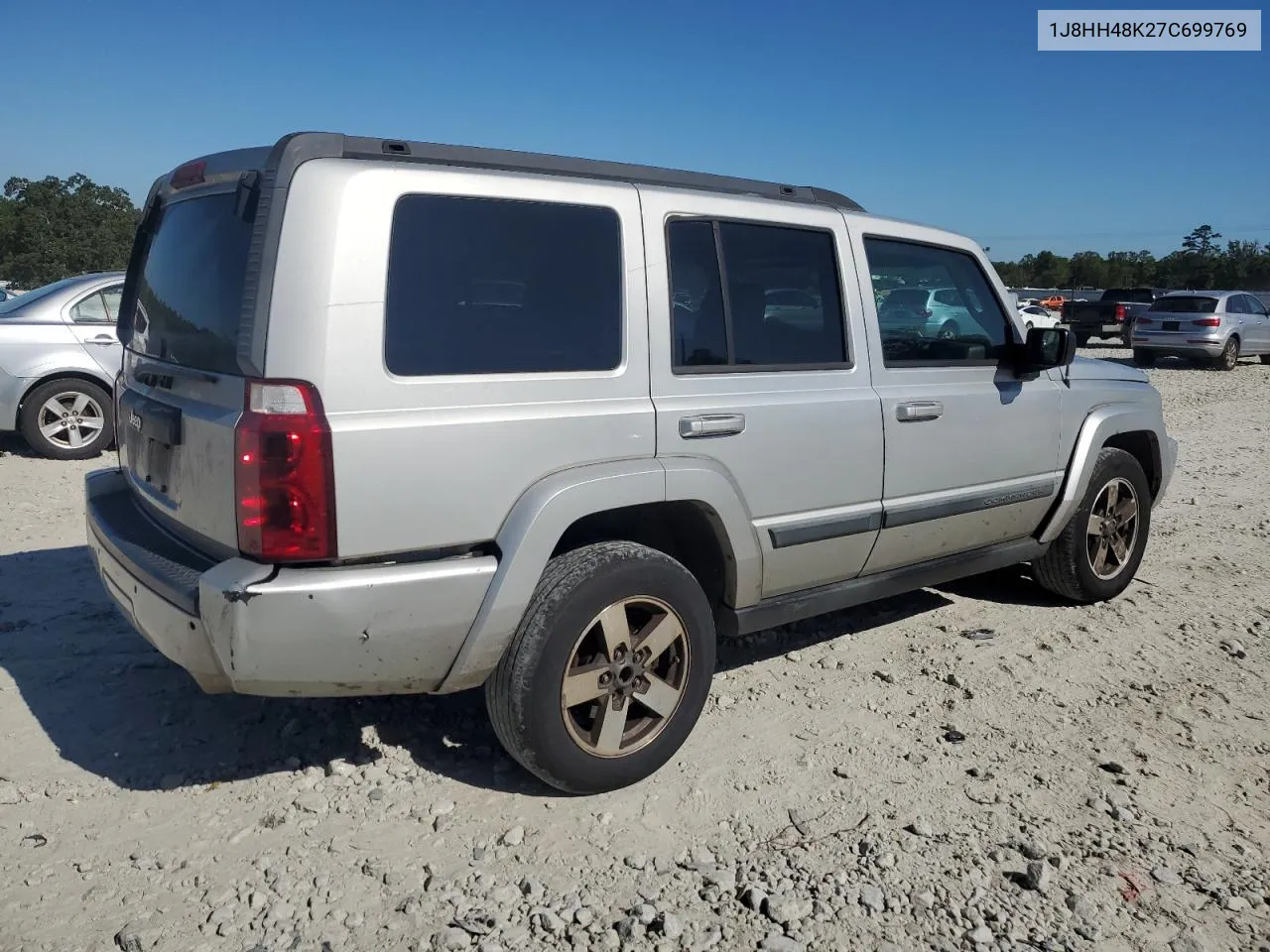 2007 Jeep Commander VIN: 1J8HH48K27C699769 Lot: 74043034