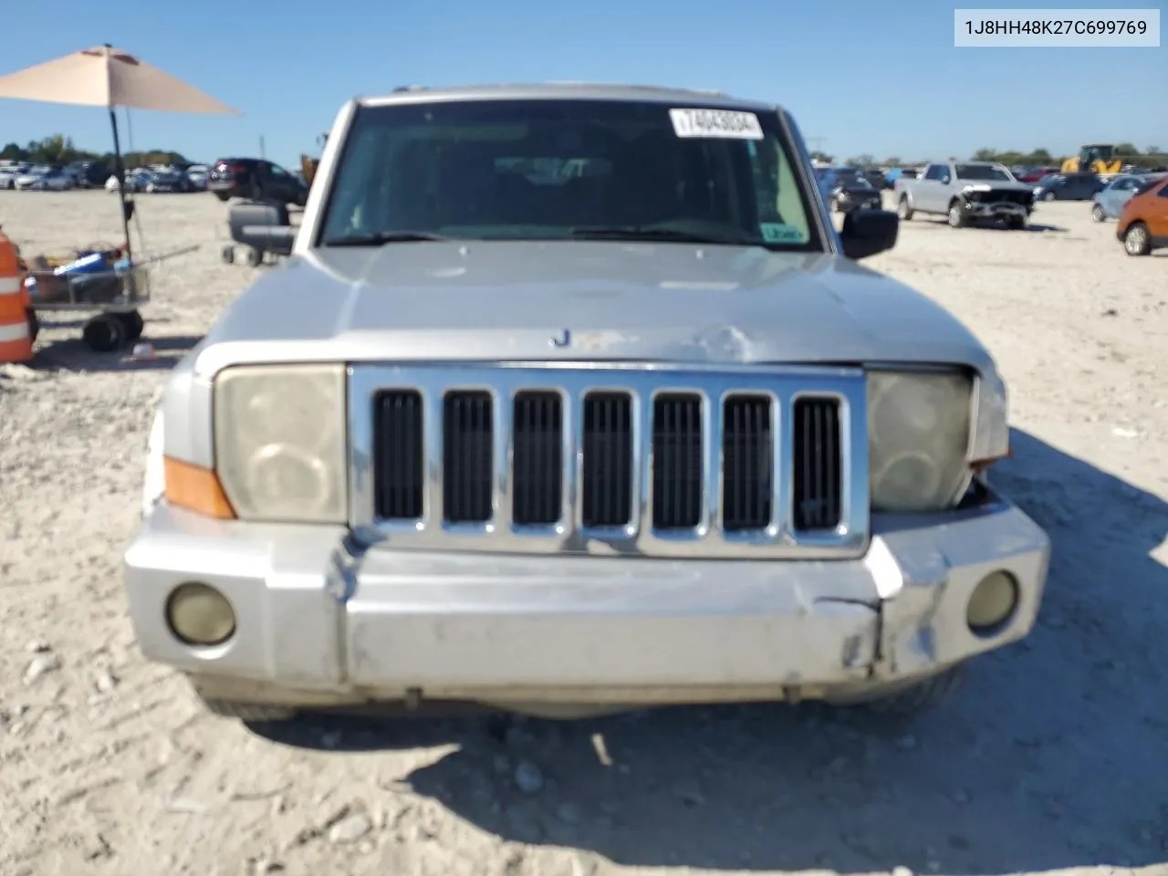 2007 Jeep Commander VIN: 1J8HH48K27C699769 Lot: 74043034