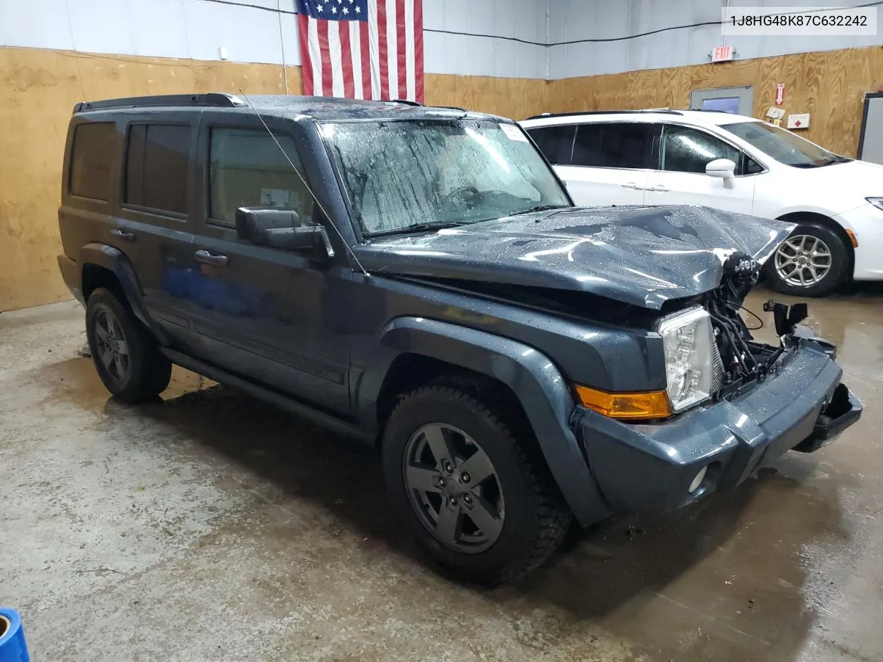 2007 Jeep Commander VIN: 1J8HG48K87C632242 Lot: 77557984