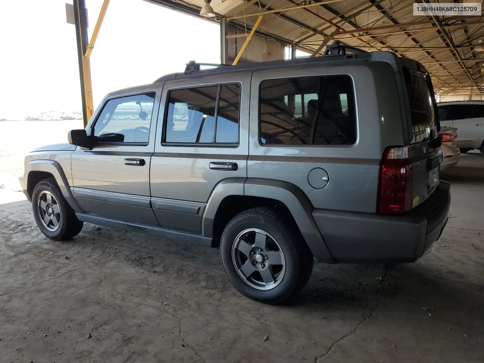 2008 Jeep Commander Sport VIN: 1J8HH48K68C125709 Lot: 67173074