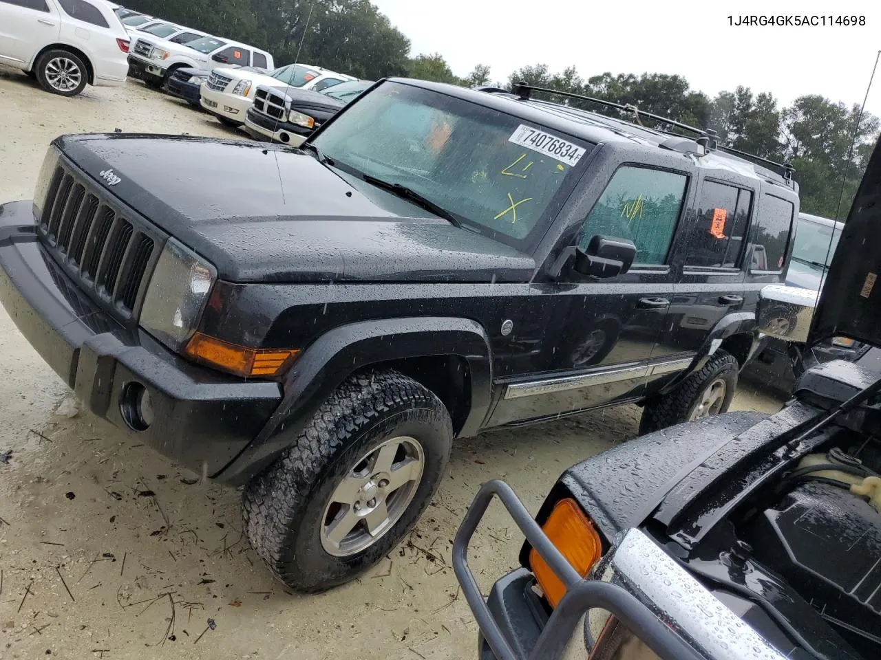 2010 Jeep Commander Sport VIN: 1J4RG4GK5AC114698 Lot: 74076834