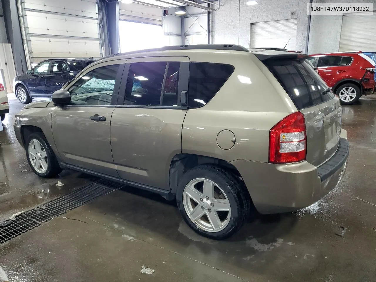 2007 Jeep Compass VIN: 1J8FT47W37D118932 Lot: 60817464