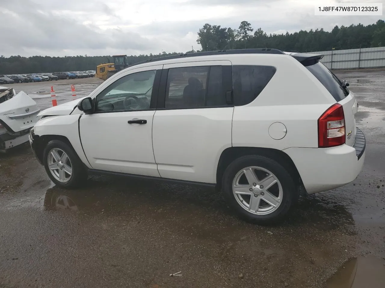 2007 Jeep Compass VIN: 1J8FF47W87D123325 Lot: 72499654