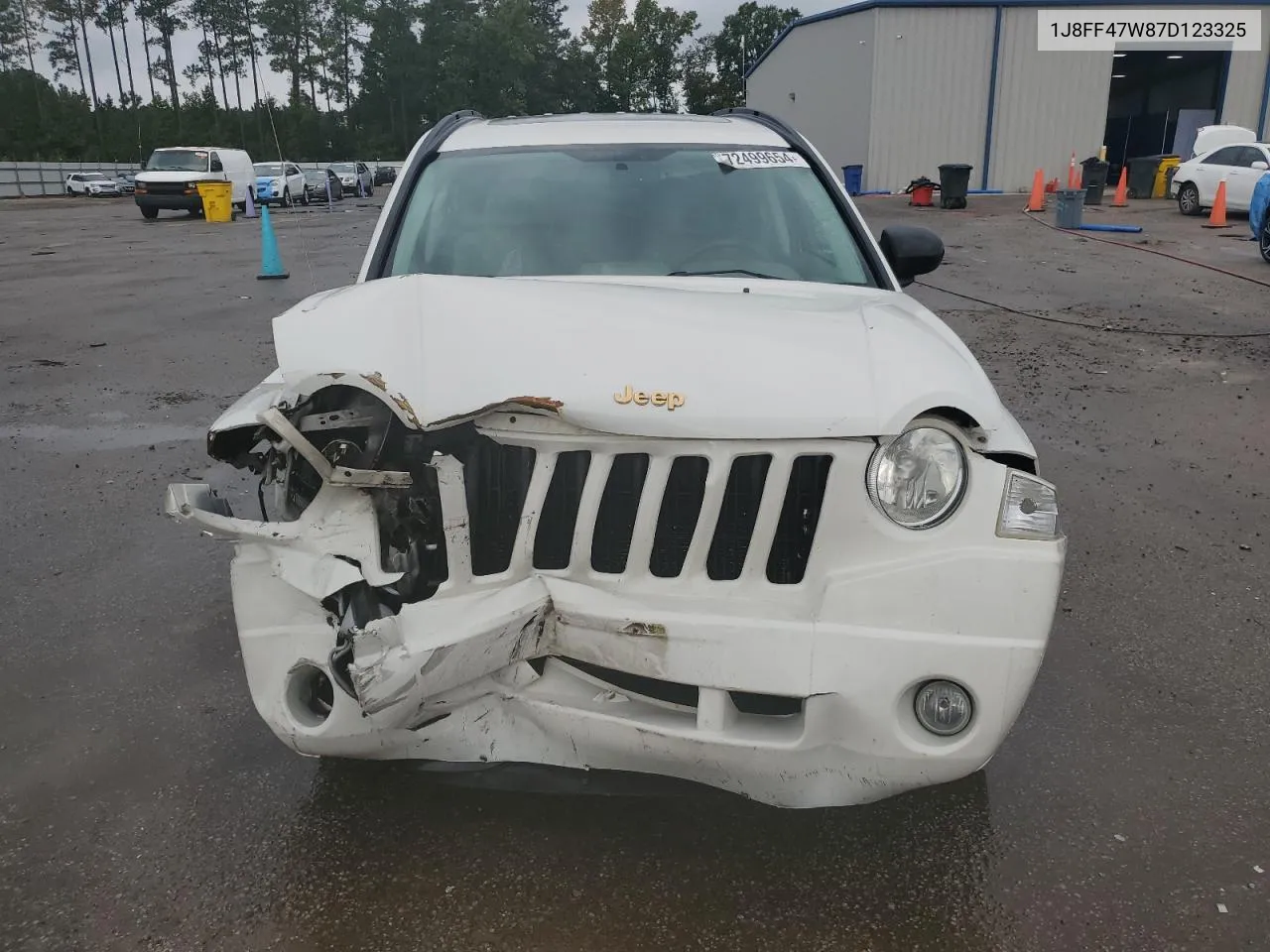 2007 Jeep Compass VIN: 1J8FF47W87D123325 Lot: 72499654