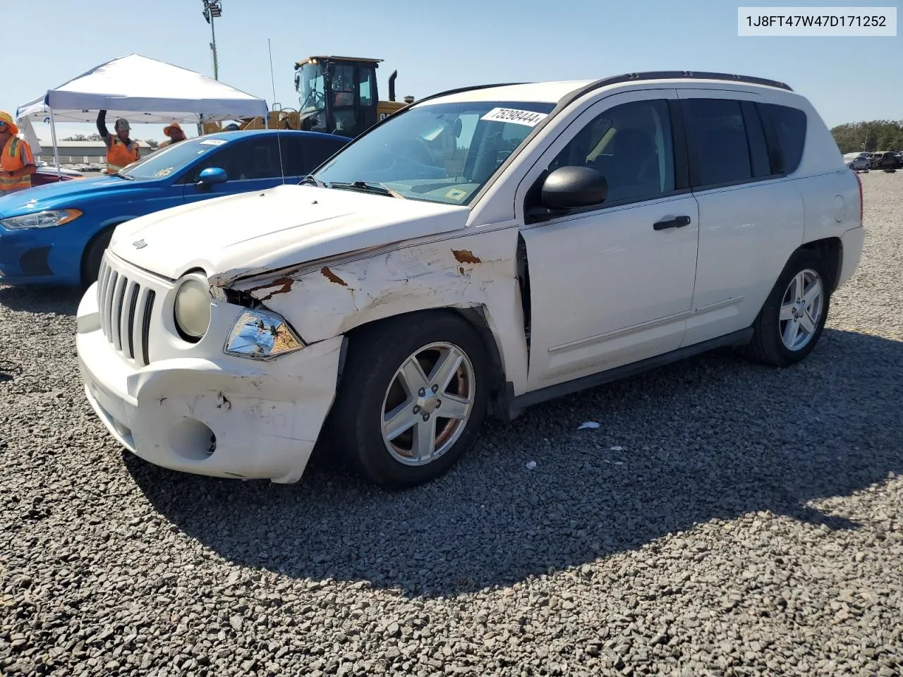 2007 Jeep Compass VIN: 1J8FT47W47D171252 Lot: 75298444