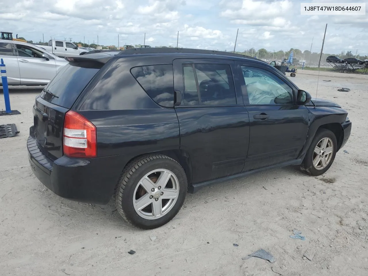 2008 Jeep Compass Sport VIN: 1J8FT47W18D644607 Lot: 66061703