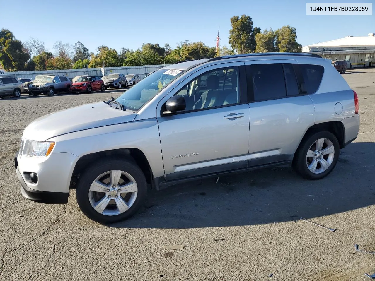 2011 Jeep Compass Sport VIN: 1J4NT1FB7BD228059 Lot: 73766644