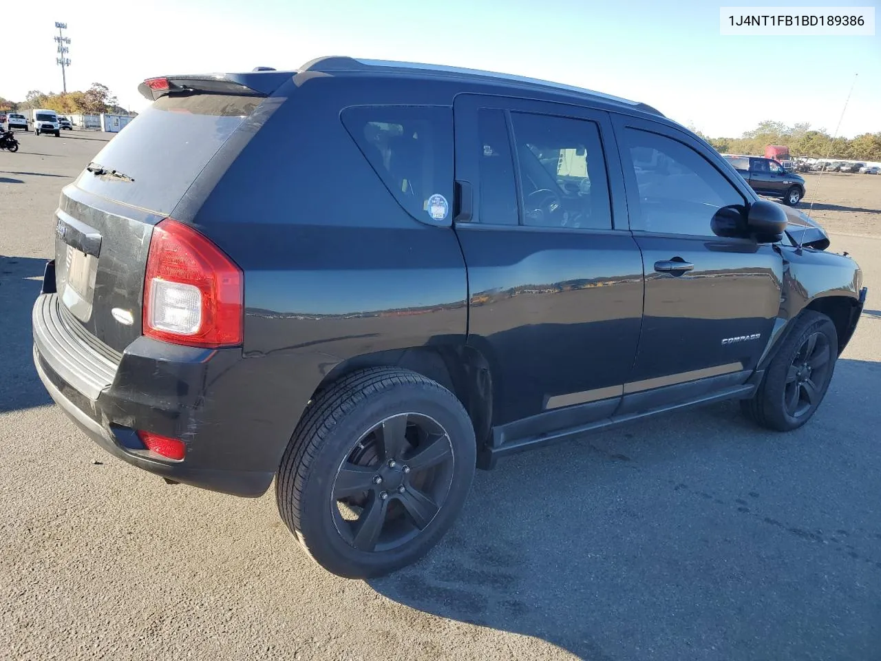 2011 Jeep Compass Sport VIN: 1J4NT1FB1BD189386 Lot: 73798384