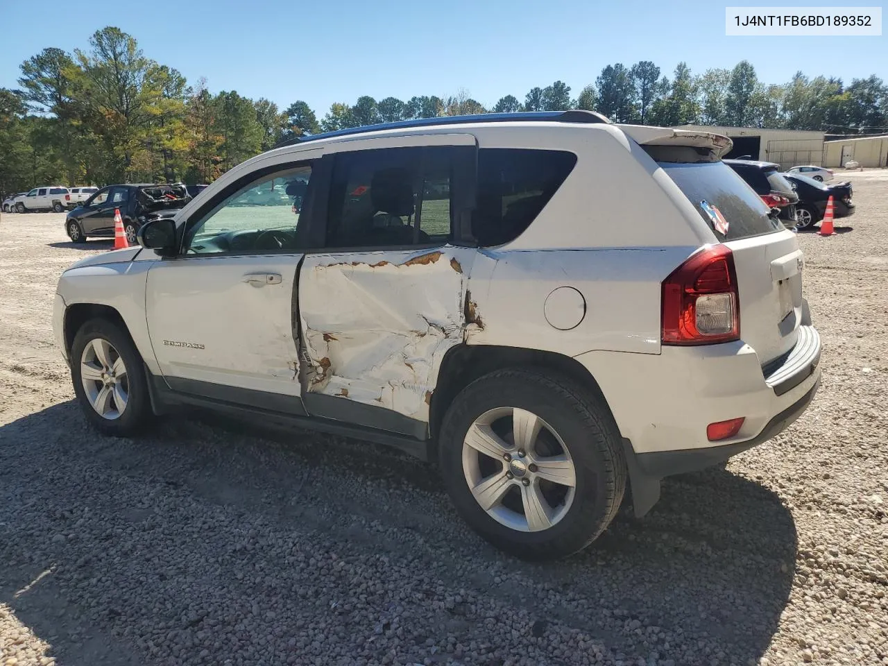 2011 Jeep Compass Sport VIN: 1J4NT1FB6BD189352 Lot: 74177214