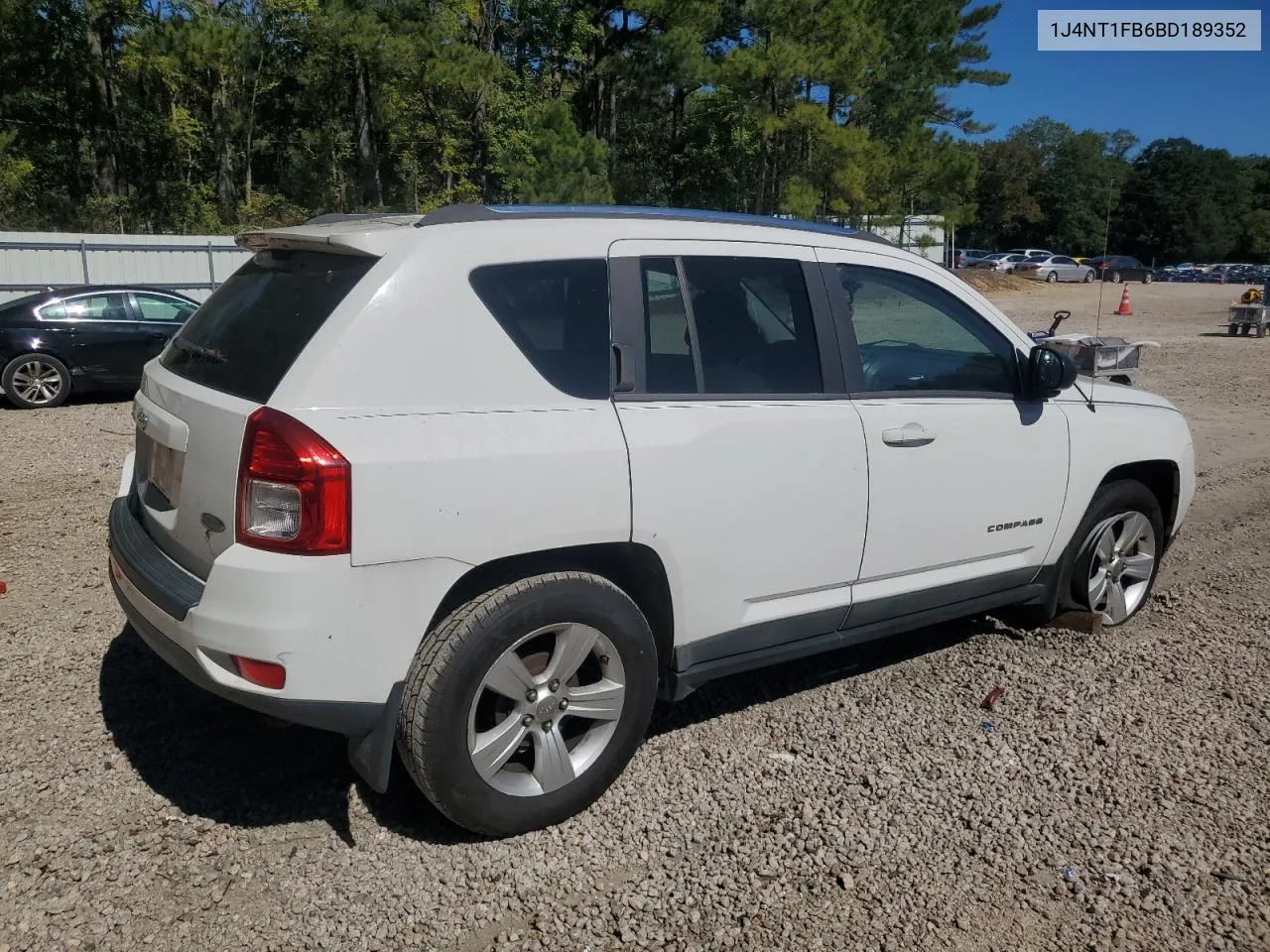 2011 Jeep Compass Sport VIN: 1J4NT1FB6BD189352 Lot: 74177214