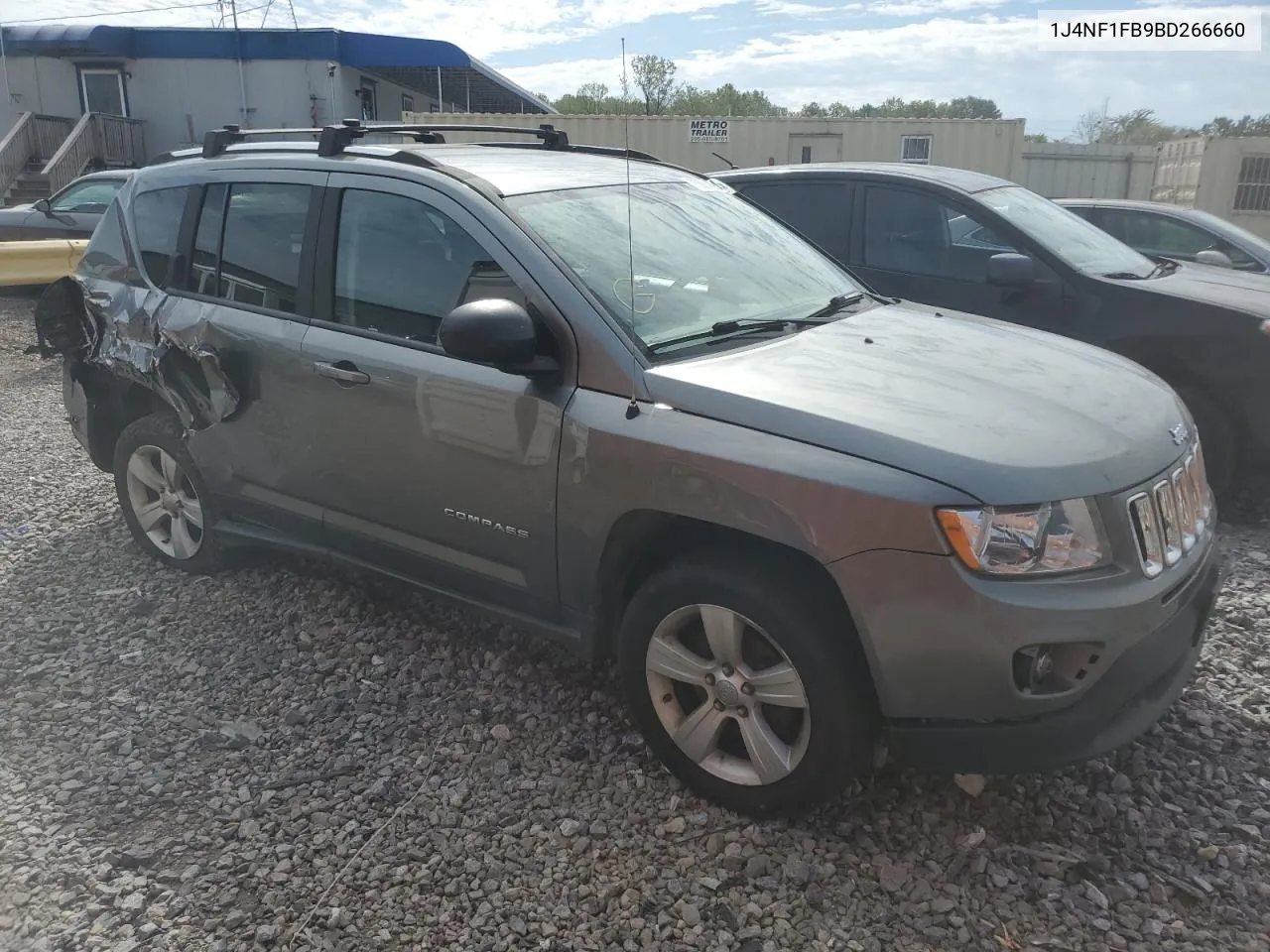 2011 Jeep Compass Sport VIN: 1J4NF1FB9BD266660 Lot: 76385664