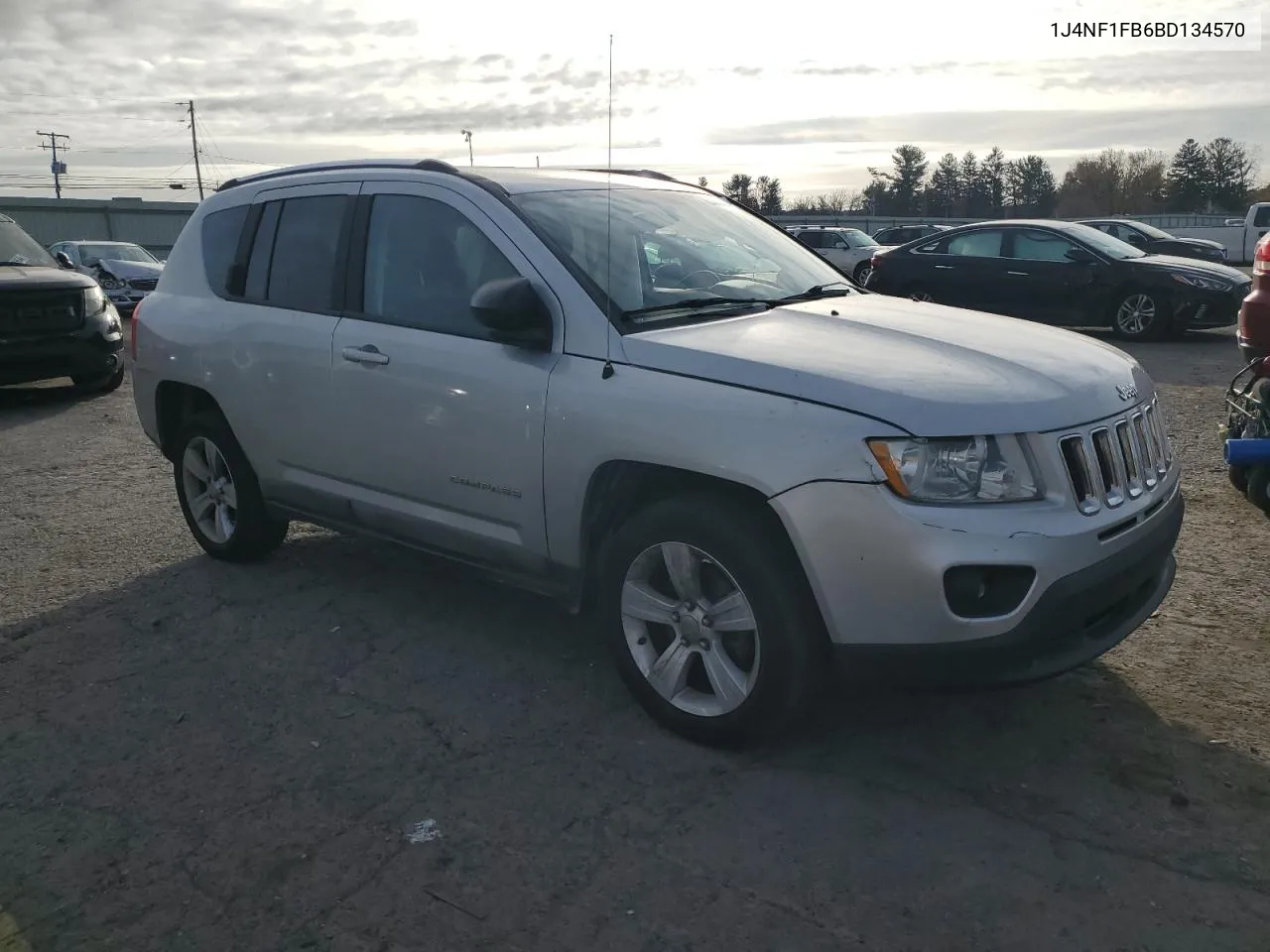 1J4NF1FB6BD134570 2011 Jeep Compass Sport