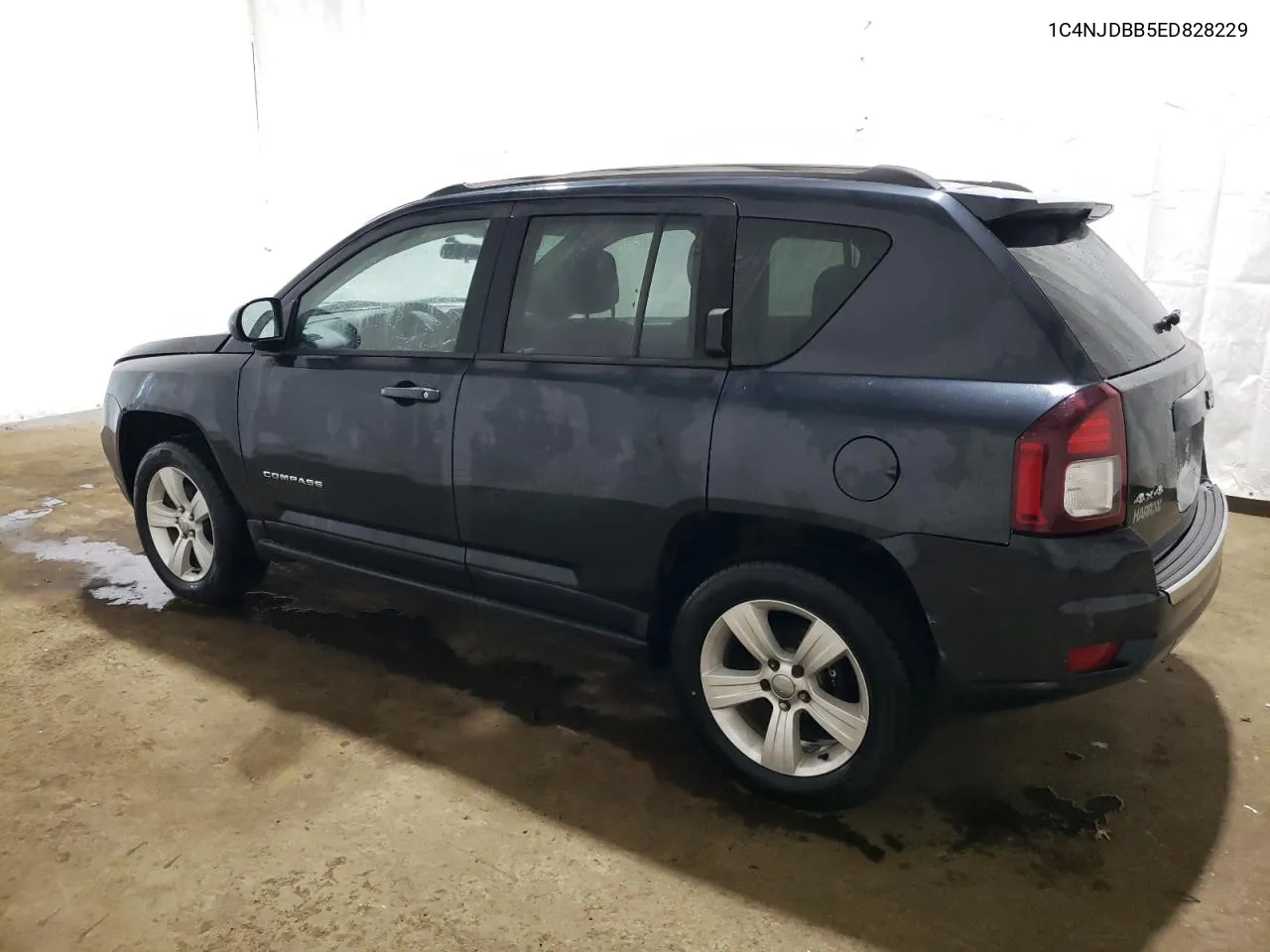 2014 Jeep Compass Sport VIN: 1C4NJDBB5ED828229 Lot: 70012404