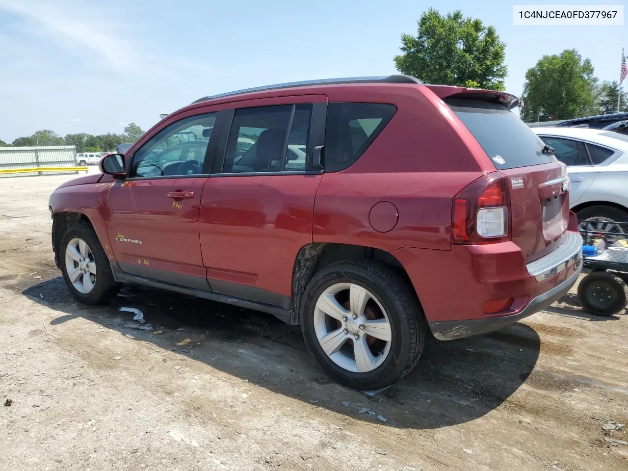 2015 Jeep Compass Latitude VIN: 1C4NJCEA0FD377967 Lot: 64121084