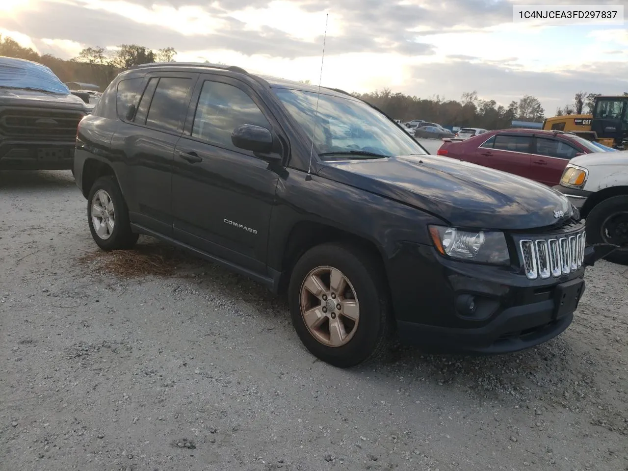 2015 Jeep Compass Latitude VIN: 1C4NJCEA3FD297837 Lot: 78613594