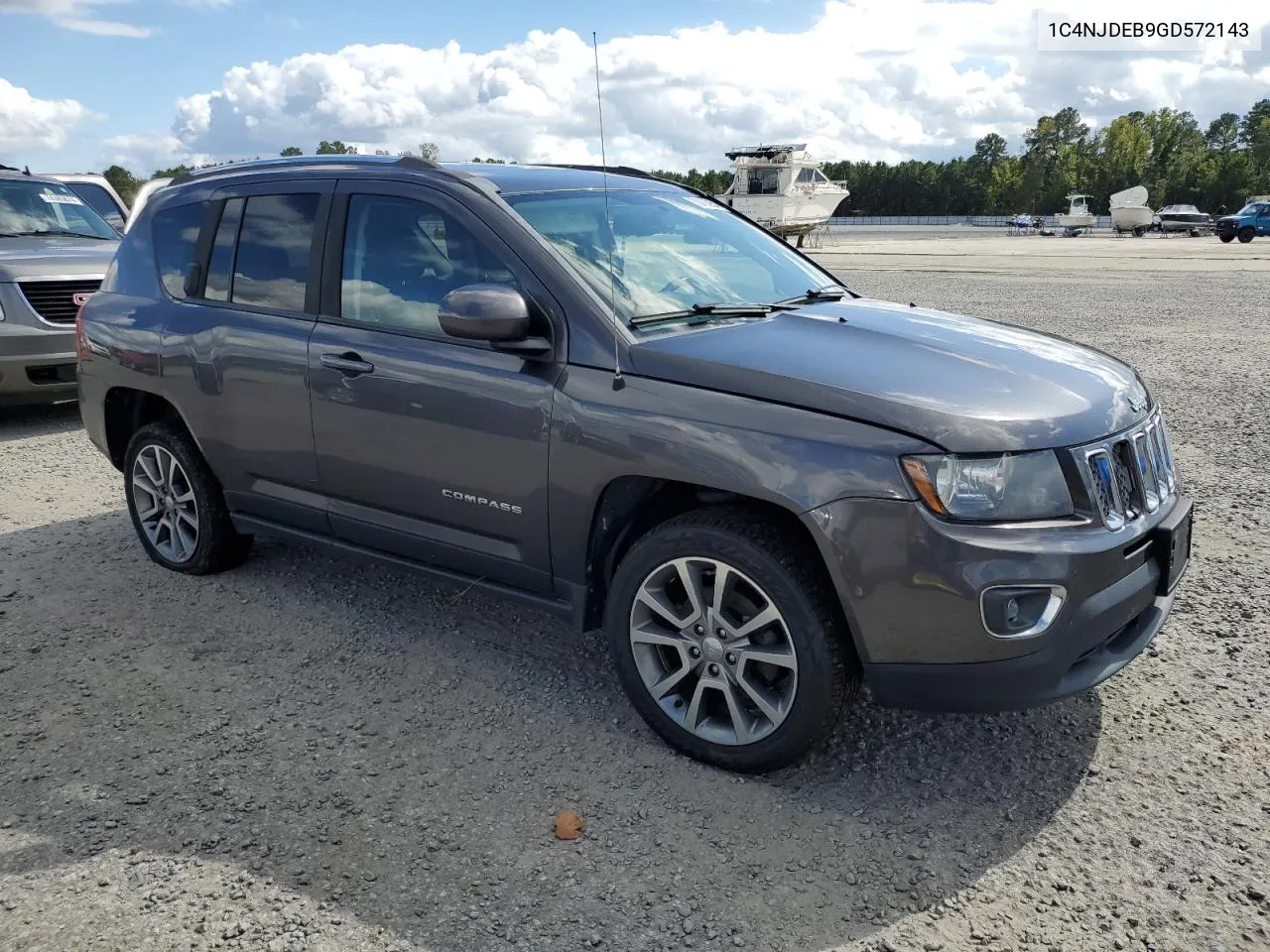 2016 Jeep Compass Latitude VIN: 1C4NJDEB9GD572143 Lot: 70403954