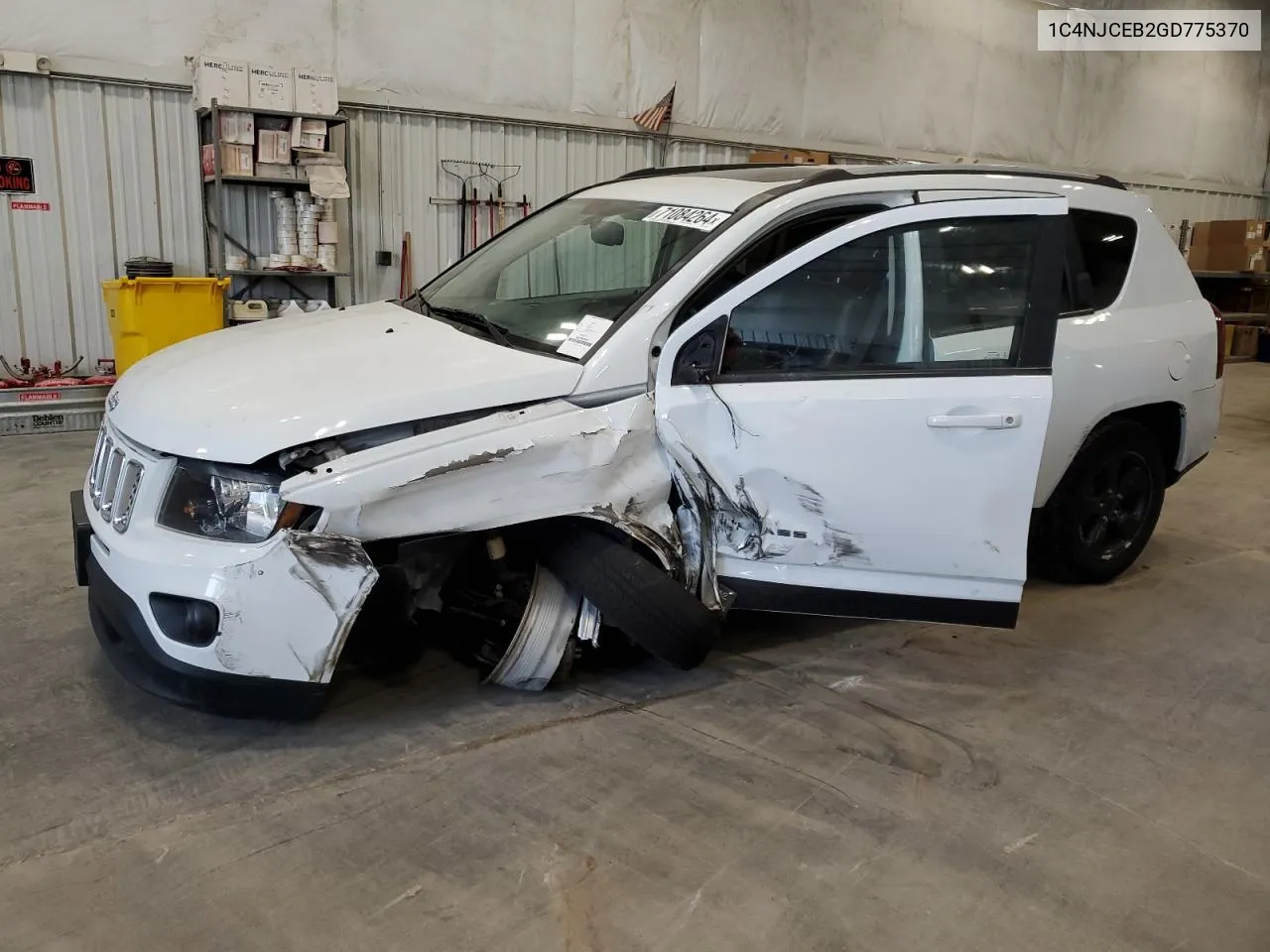 1C4NJCEB2GD775370 2016 Jeep Compass Latitude