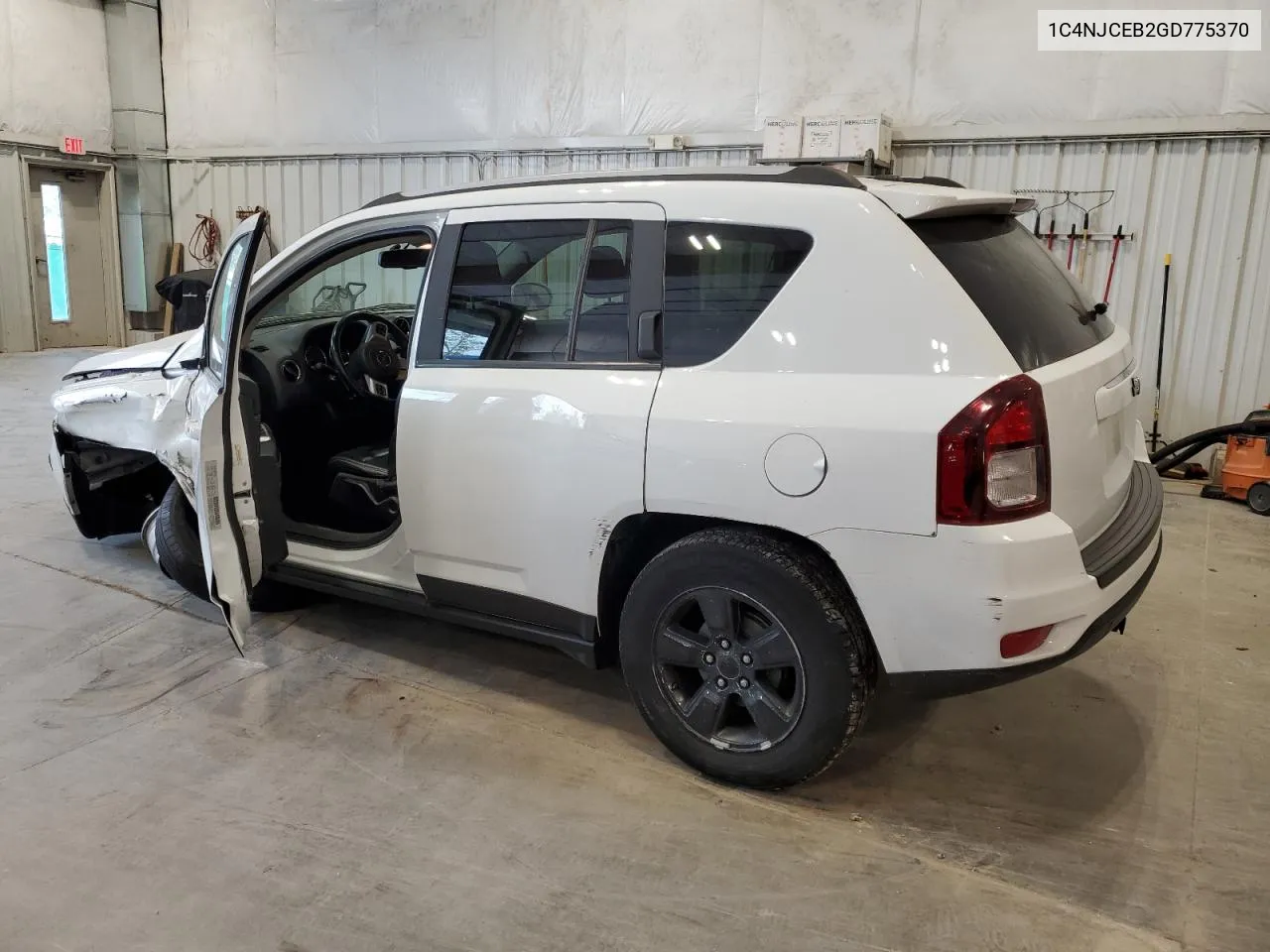 2016 Jeep Compass Latitude VIN: 1C4NJCEB2GD775370 Lot: 71084264