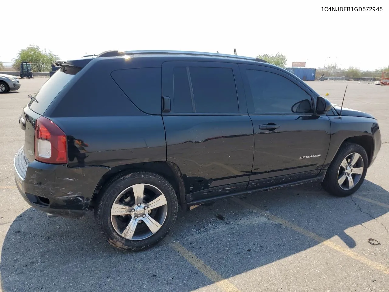 2016 Jeep Compass Latitude VIN: 1C4NJDEB1GD572945 Lot: 71110764