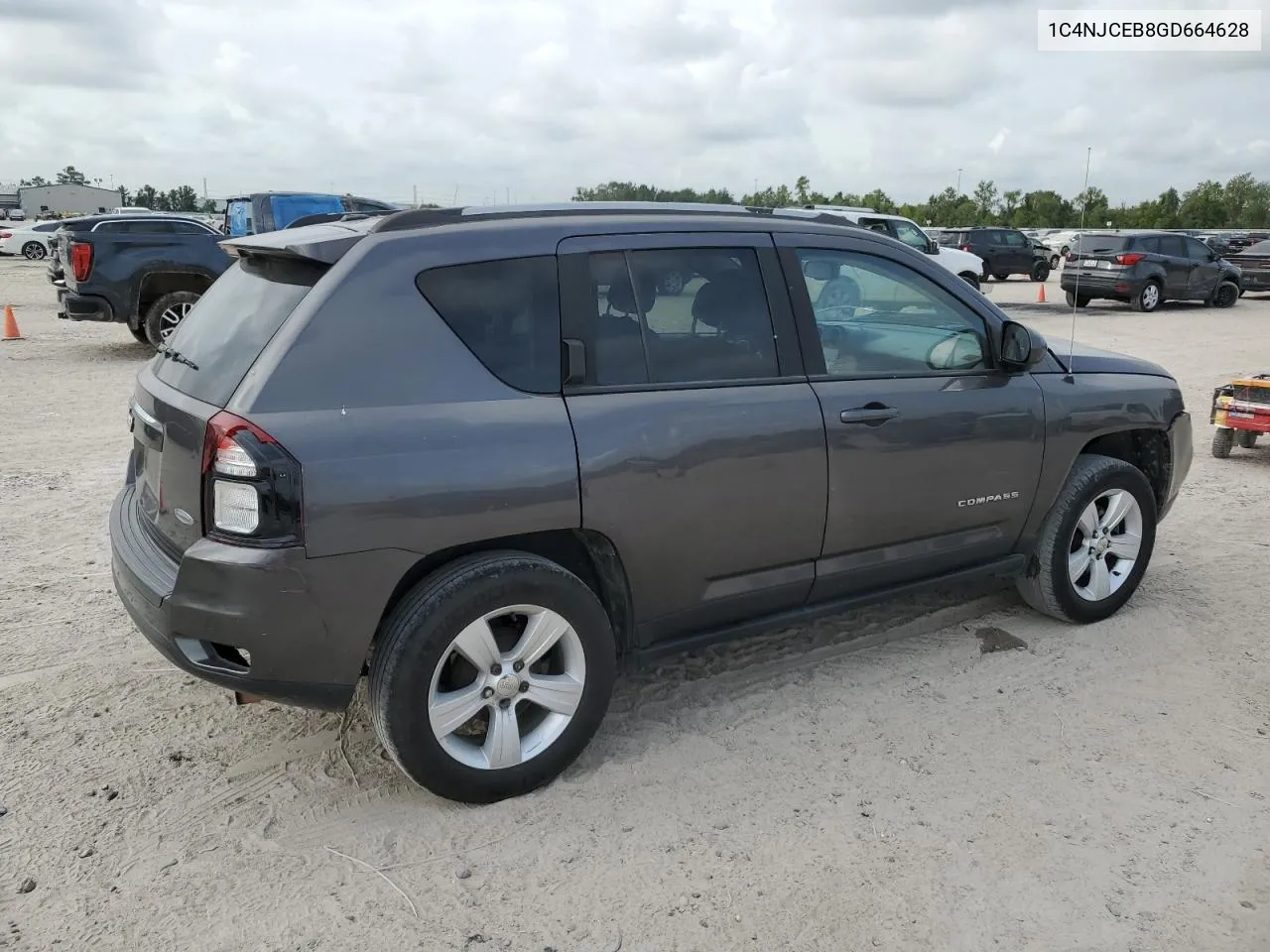 2016 Jeep Compass Latitude VIN: 1C4NJCEB8GD664628 Lot: 71614194