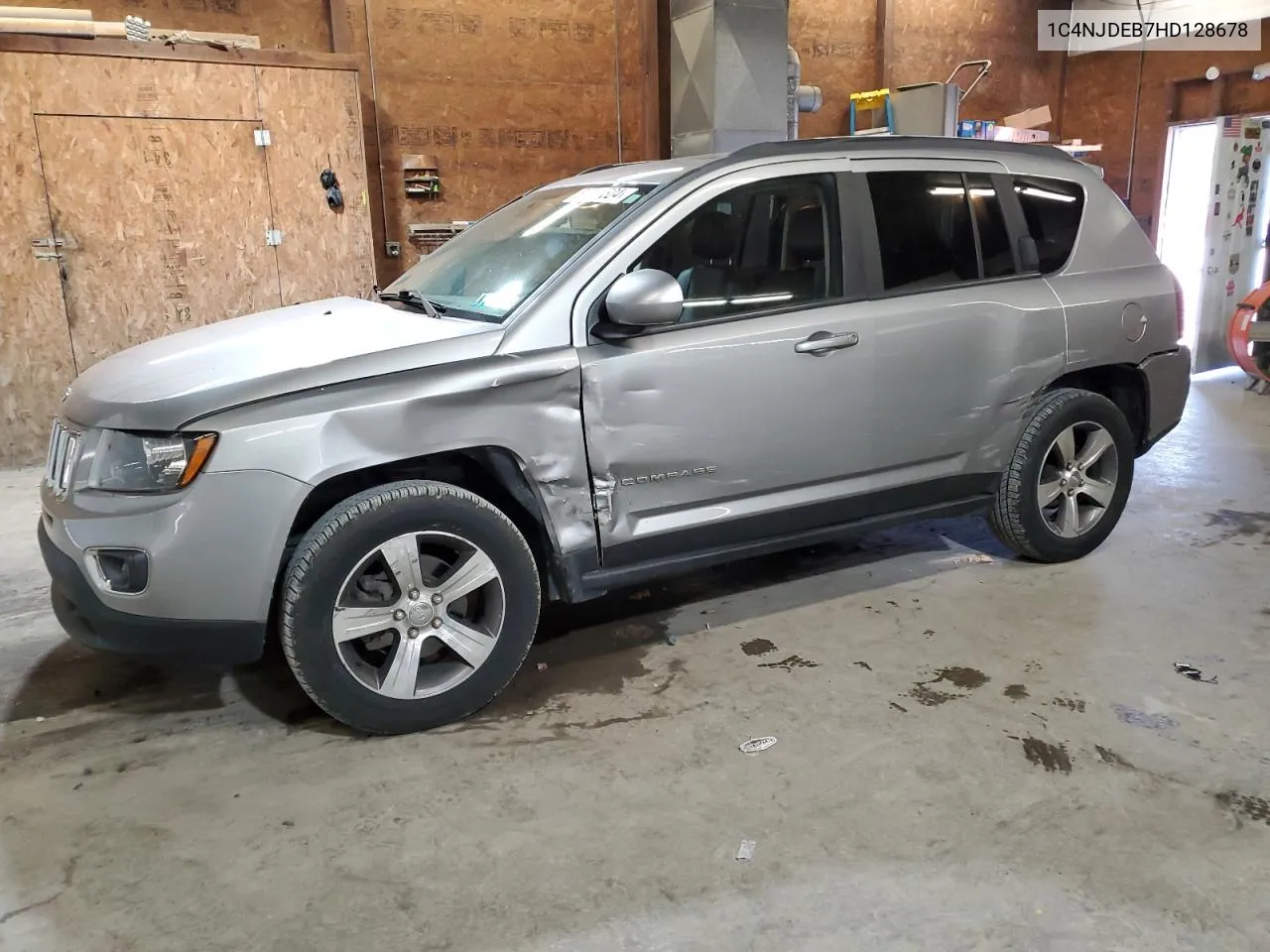 1C4NJDEB7HD128678 2017 Jeep Compass Latitude