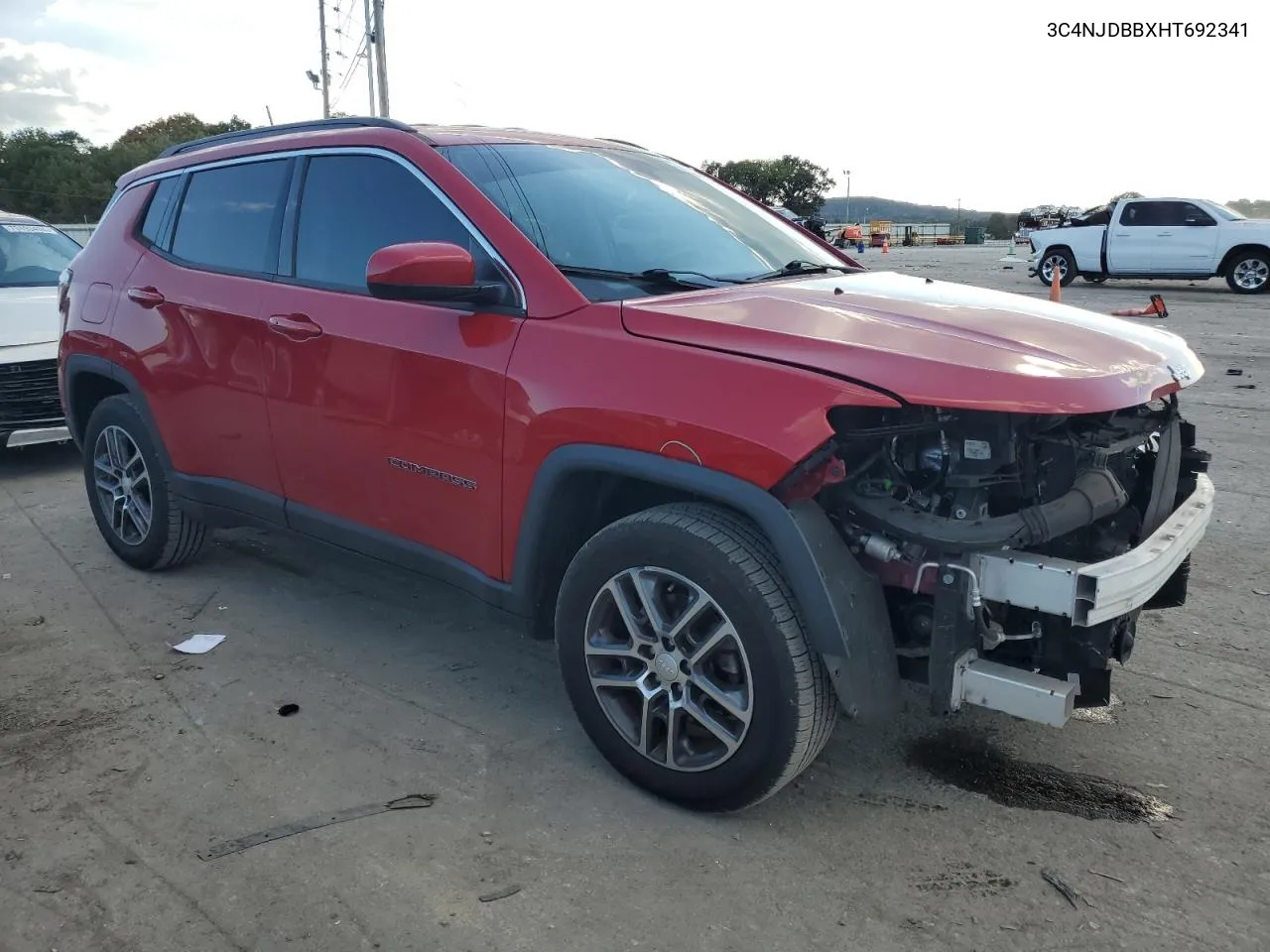 2017 Jeep Compass Latitude VIN: 3C4NJDBBXHT692341 Lot: 70582104