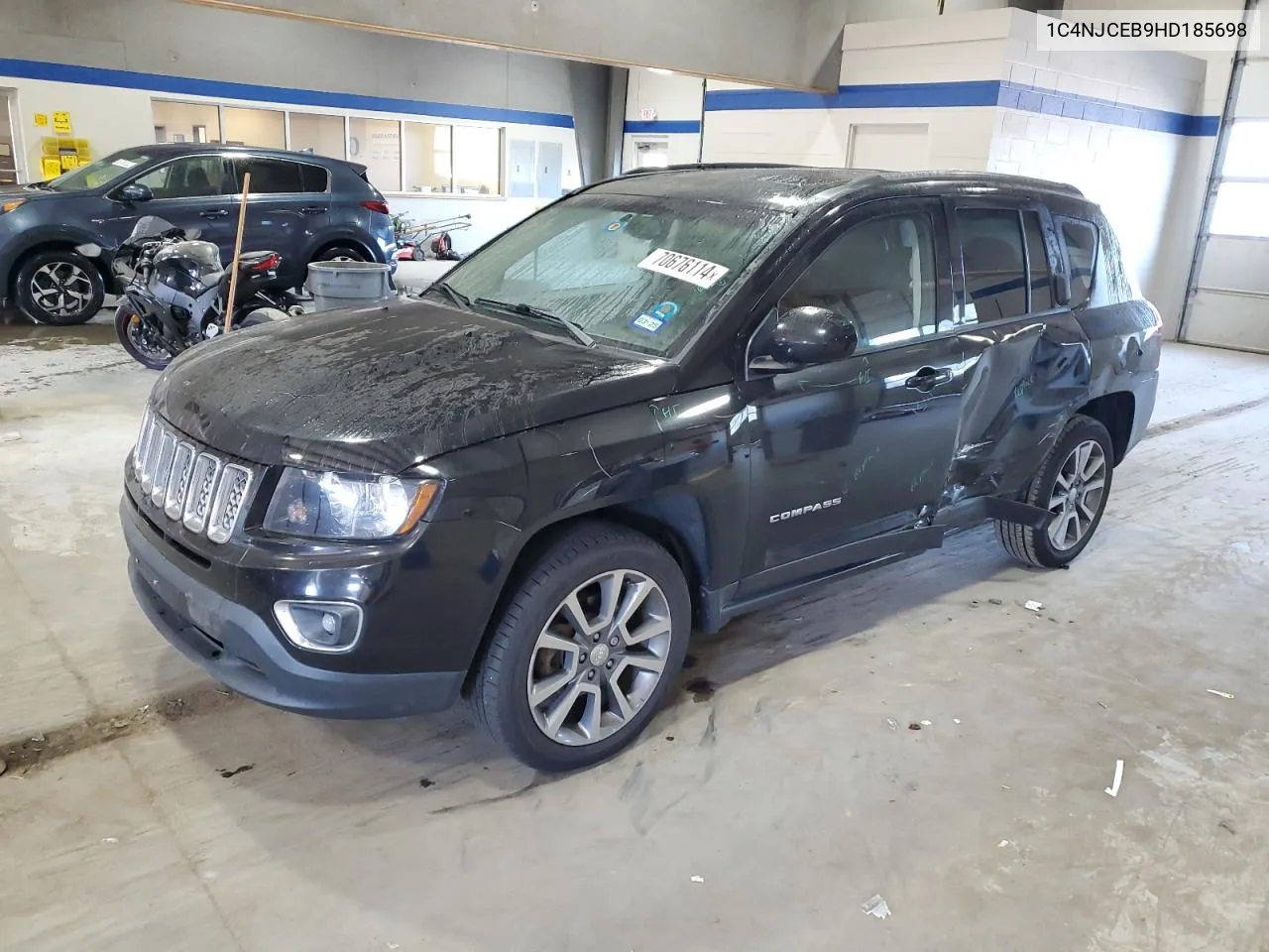 2017 Jeep Compass Latitude VIN: 1C4NJCEB9HD185698 Lot: 70676114