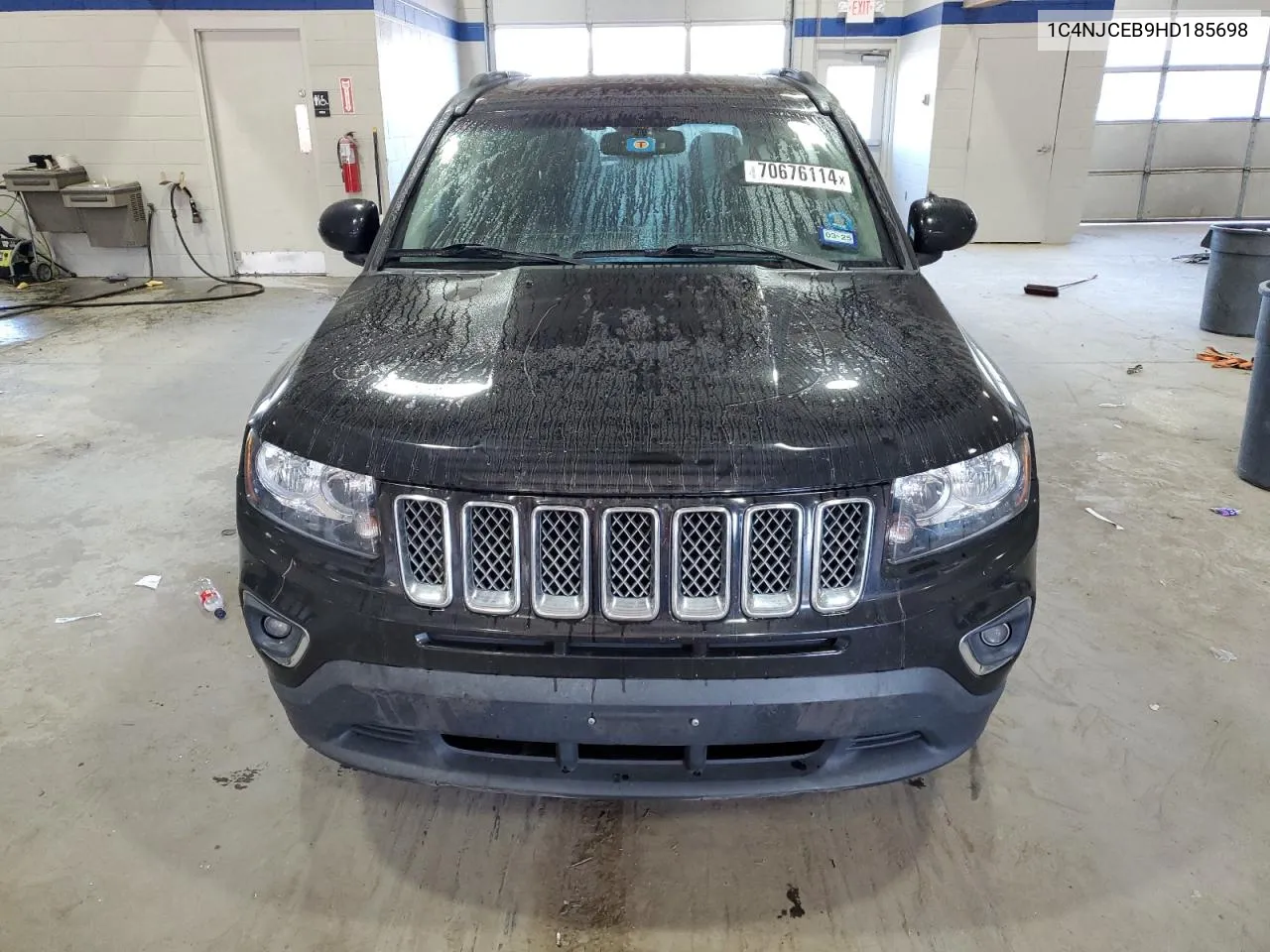 2017 Jeep Compass Latitude VIN: 1C4NJCEB9HD185698 Lot: 70676114