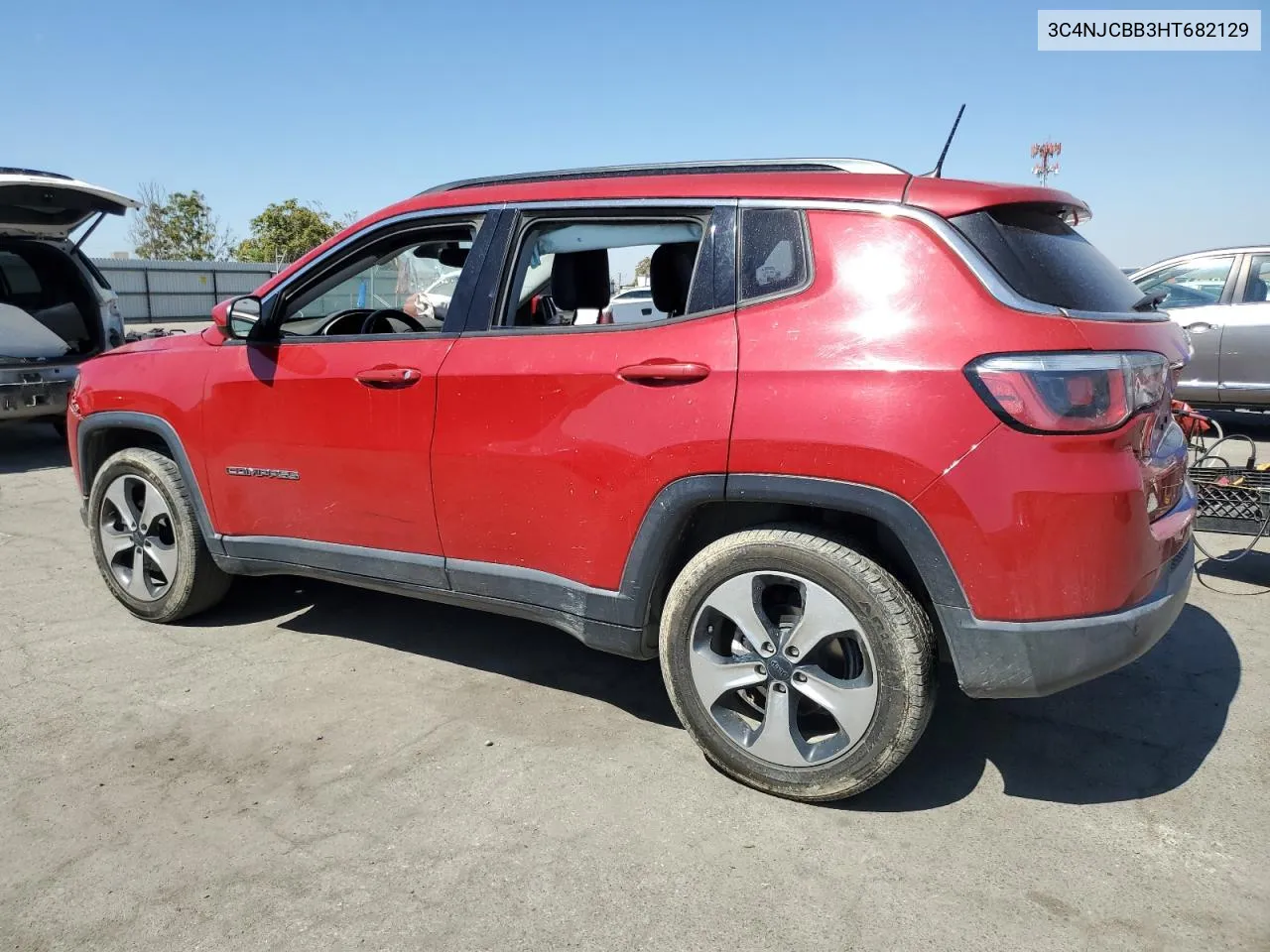 2017 Jeep Compass Latitude VIN: 3C4NJCBB3HT682129 Lot: 72799214