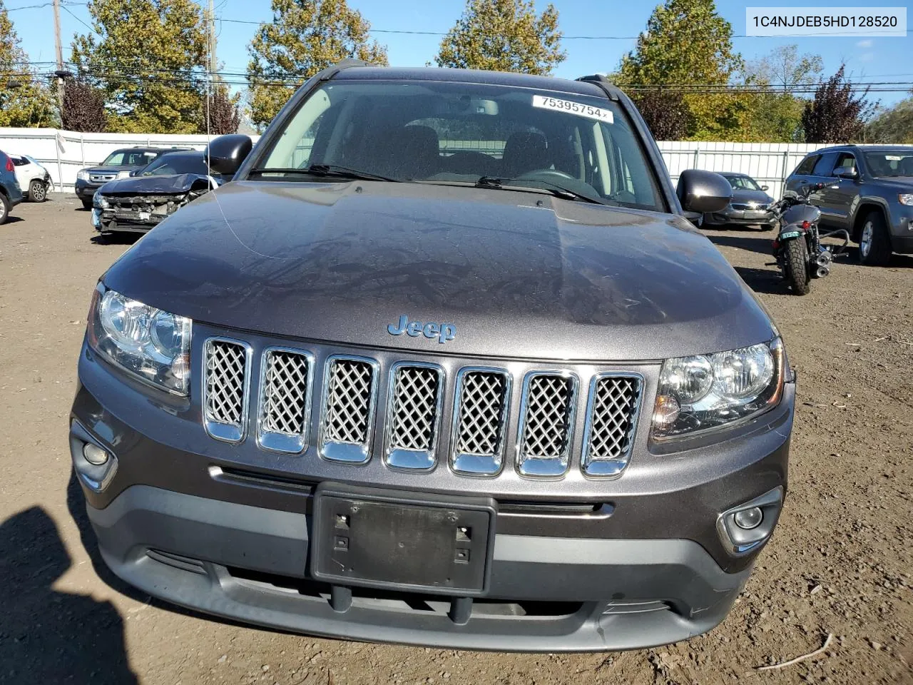 1C4NJDEB5HD128520 2017 Jeep Compass Latitude