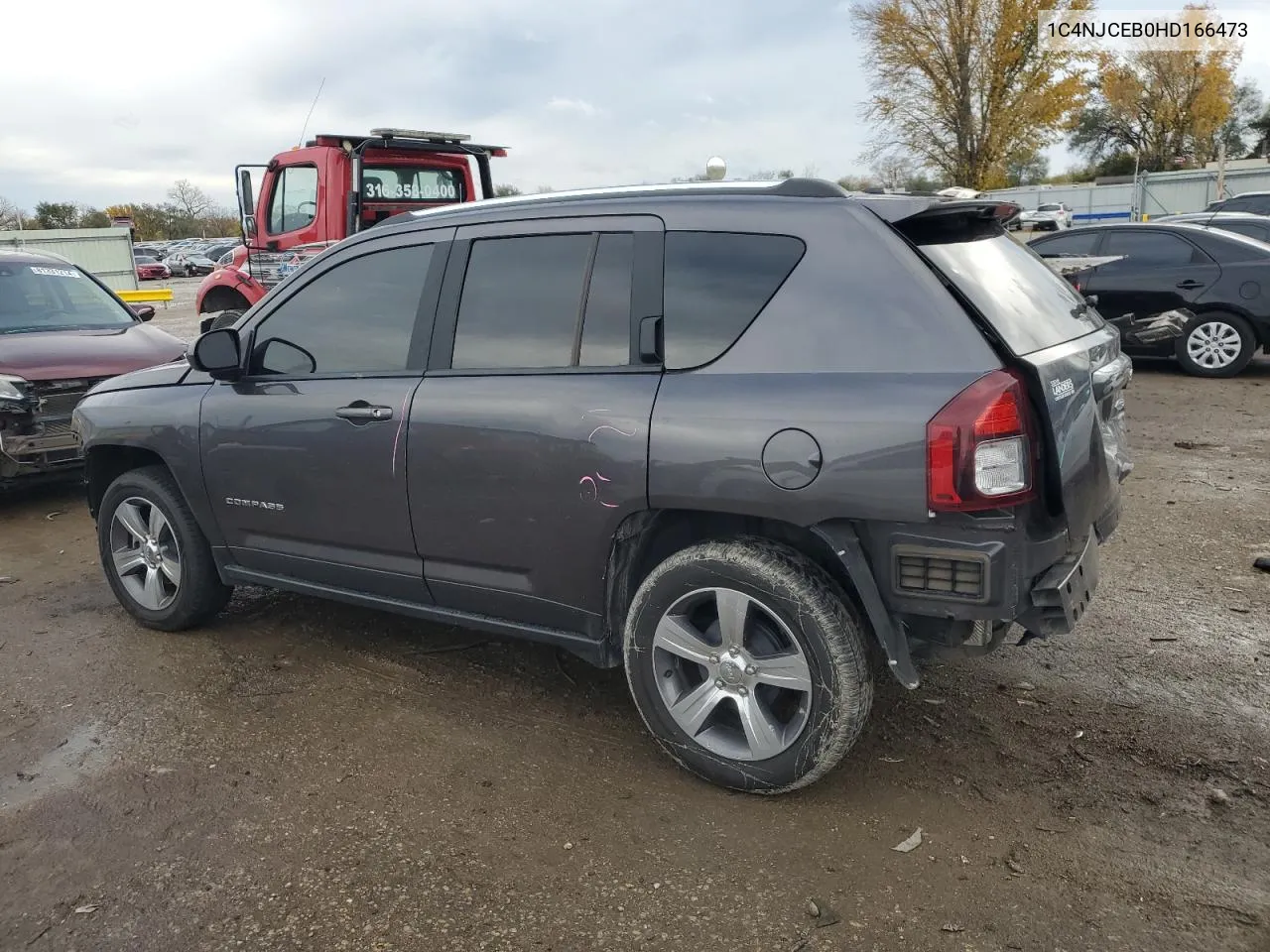 2017 Jeep Compass Latitude VIN: 1C4NJCEB0HD166473 Lot: 81327014