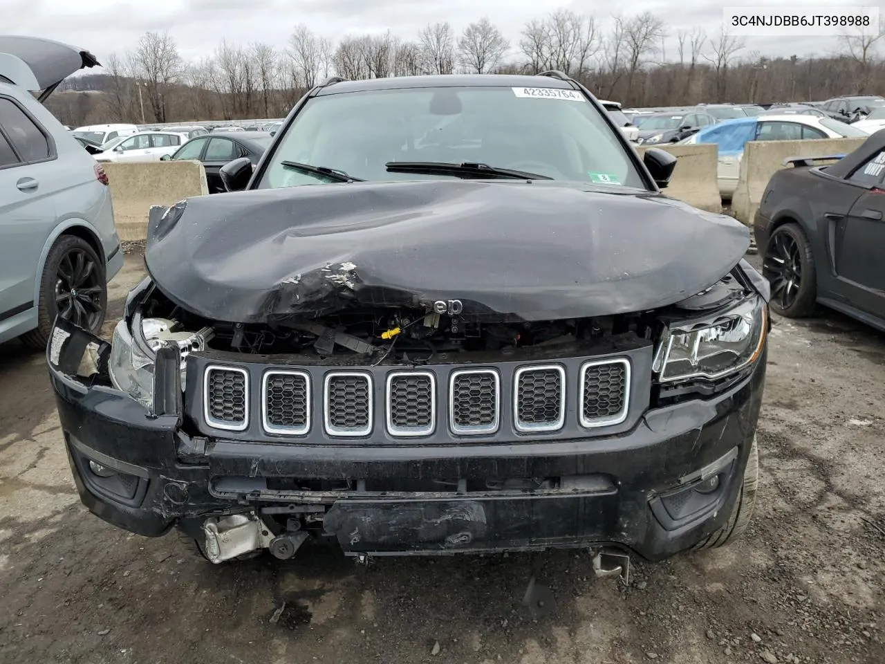 2018 Jeep Compass Latitude VIN: 3C4NJDBB6JT398988 Lot: 42335764