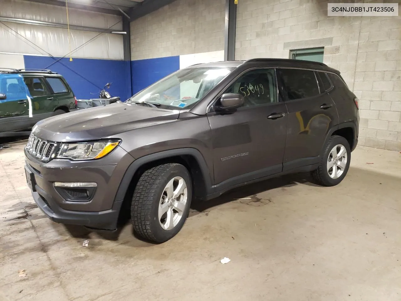 3C4NJDBB1JT423506 2018 Jeep Compass Latitude