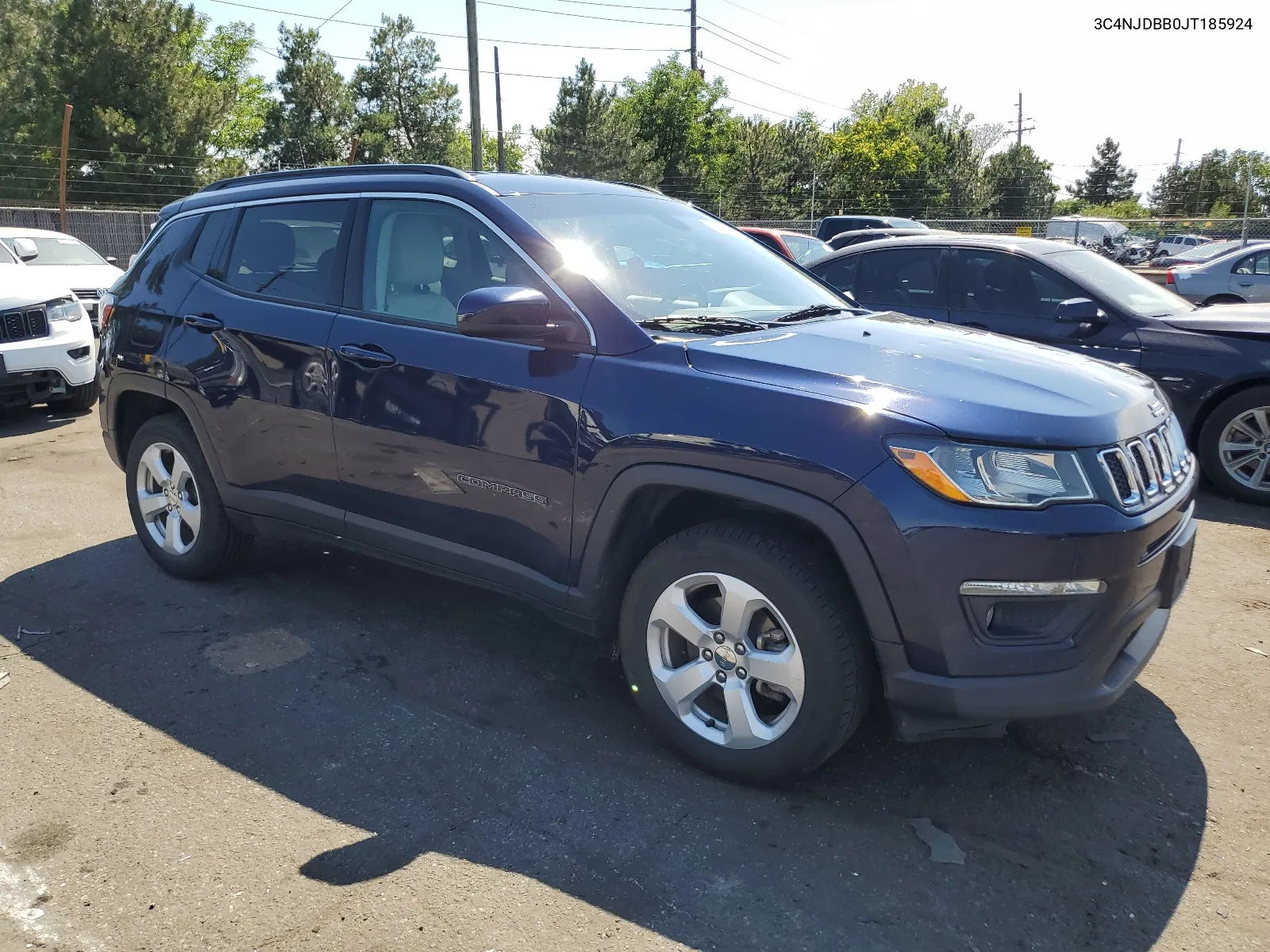 3C4NJDBB0JT185924 2018 Jeep Compass Latitude