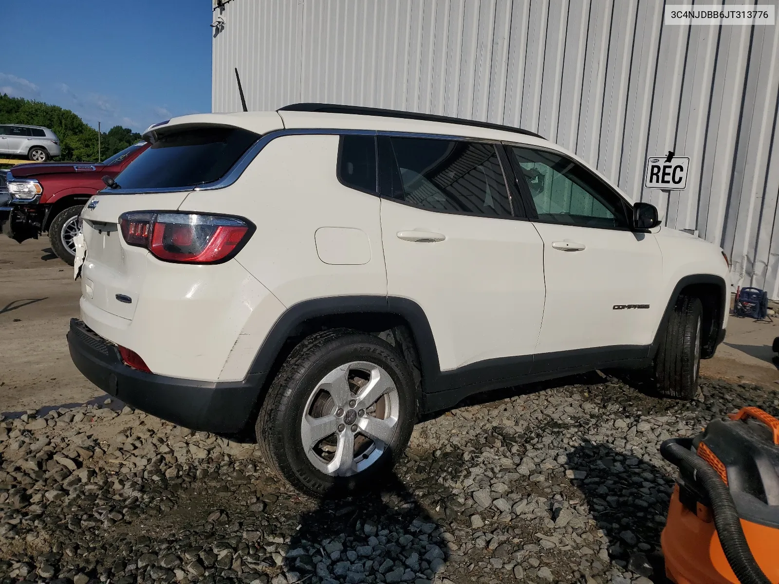 3C4NJDBB6JT313776 2018 Jeep Compass Latitude