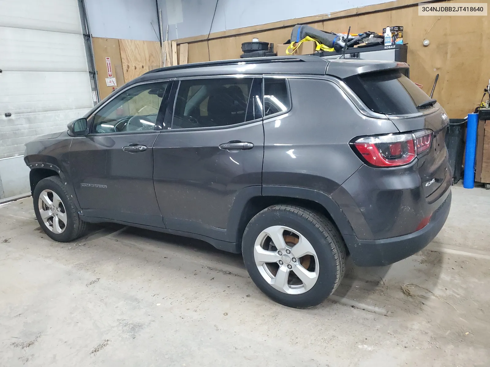 3C4NJDBB2JT418640 2018 Jeep Compass Latitude