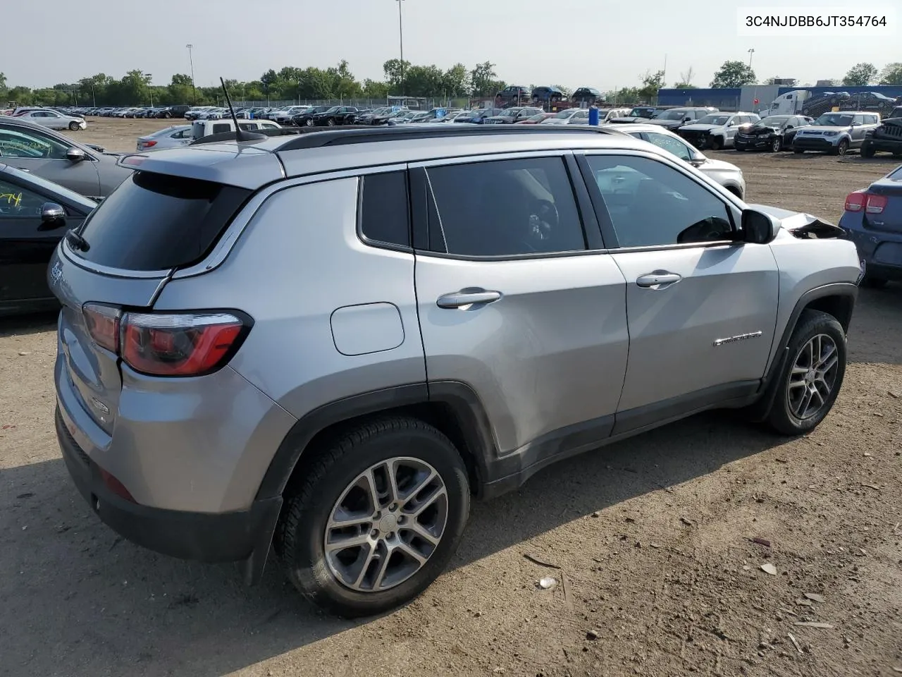 3C4NJDBB6JT354764 2018 Jeep Compass Latitude