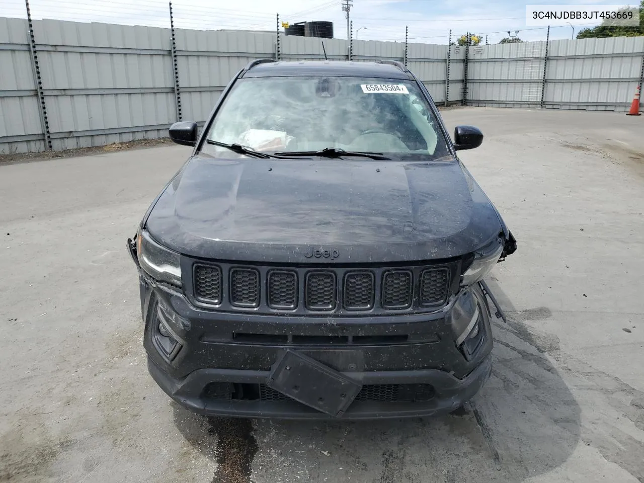 3C4NJDBB3JT453669 2018 Jeep Compass Latitude